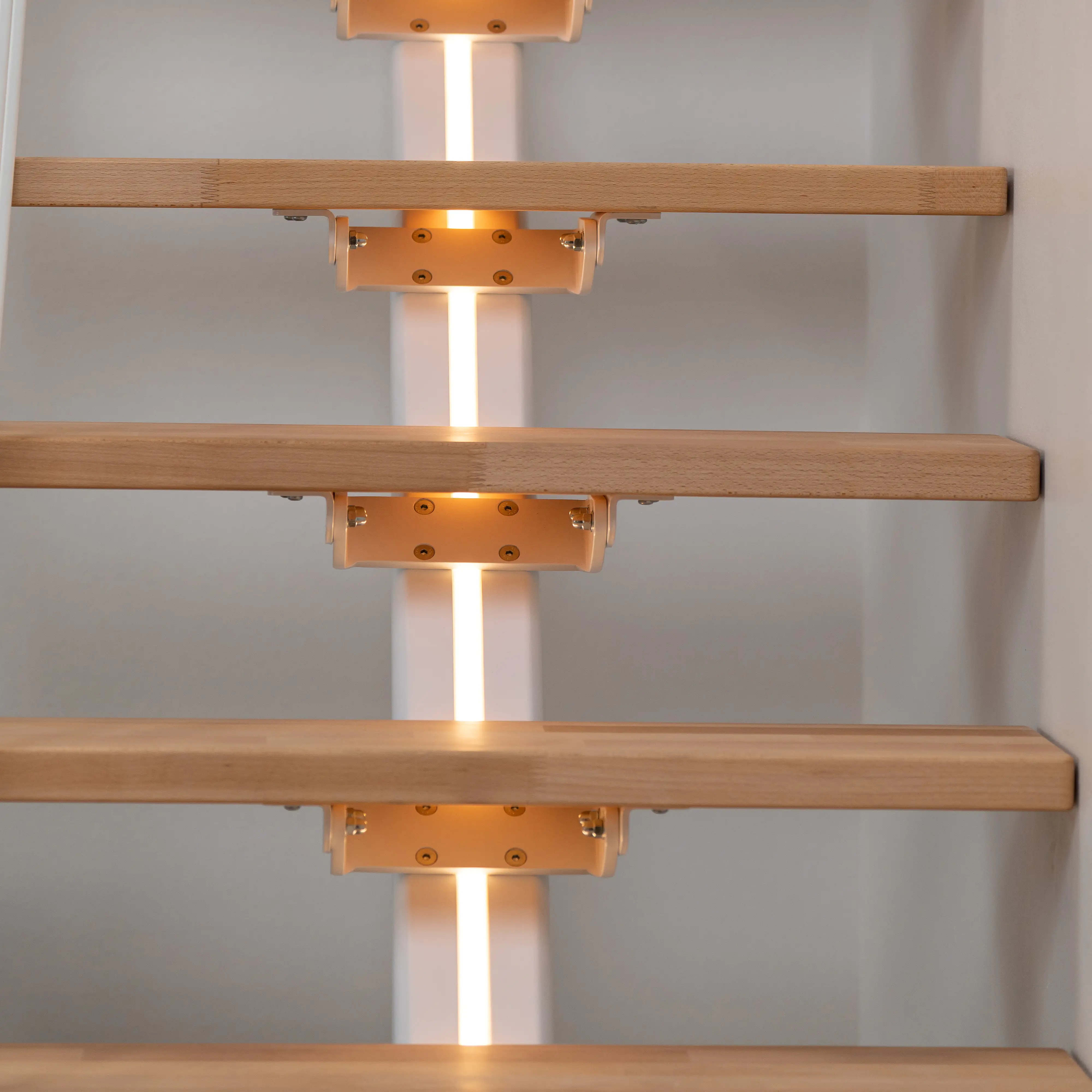 LED Licht-Paket für Mittelholmtreppe Sydney mit Fernbedienung