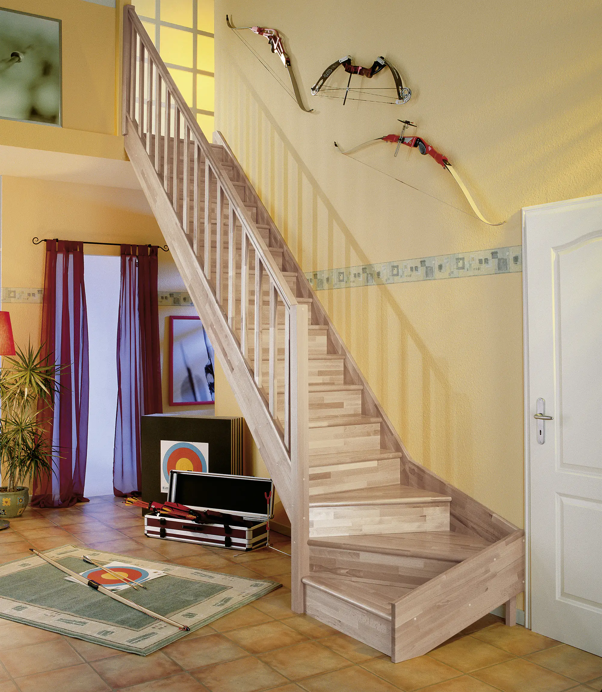 Dolle Raumspartreppen Paris 1/4-gew. Buche versiegelt inkl. Geländer