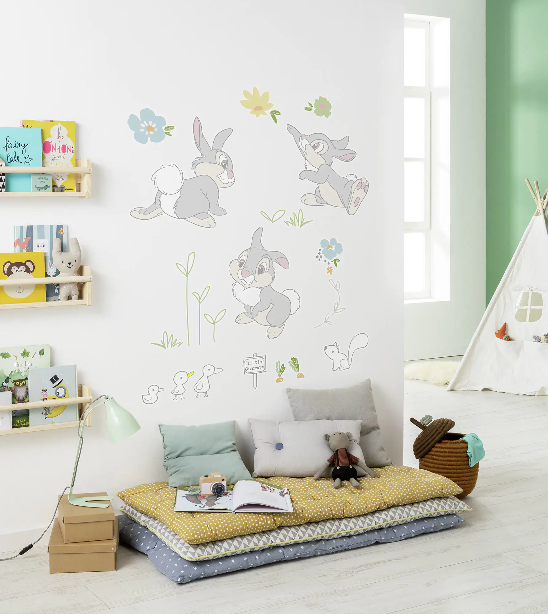 Komar Dekosticker Thumper Garden 50 x 70 cm Komar Dekosticker Thumper Garden 50 x 70 cm