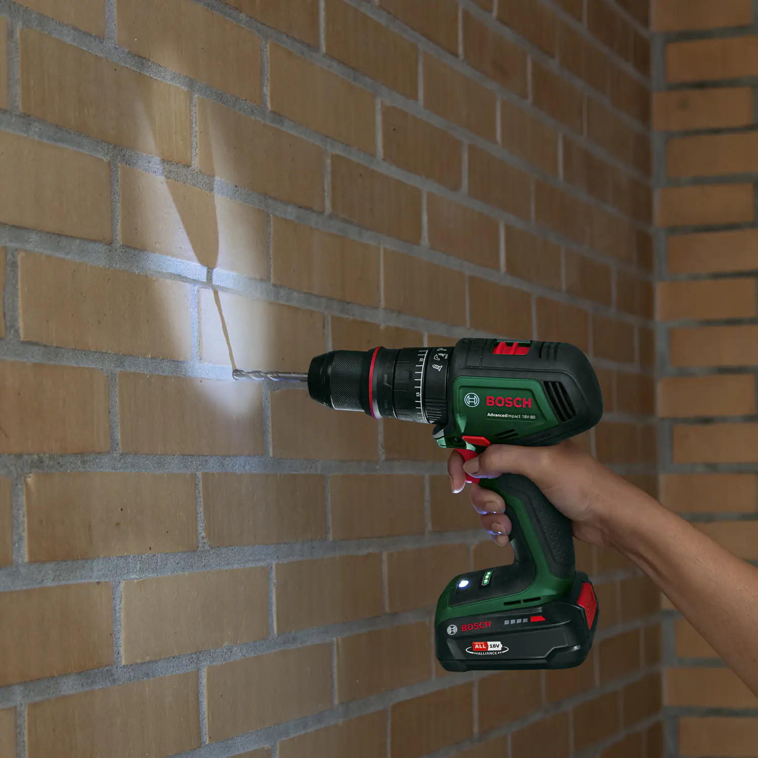 Bosch Akku-Schlagbohrschrauber AdvancedImpact 18V-80 QuickSnap inkl. 2 Akkus & Ladegerät Bosch Akku-Schlagbohrschrauber AdvancedImpact 18V-80 QuickSnap inkl. 2 Akkus & Ladegerät