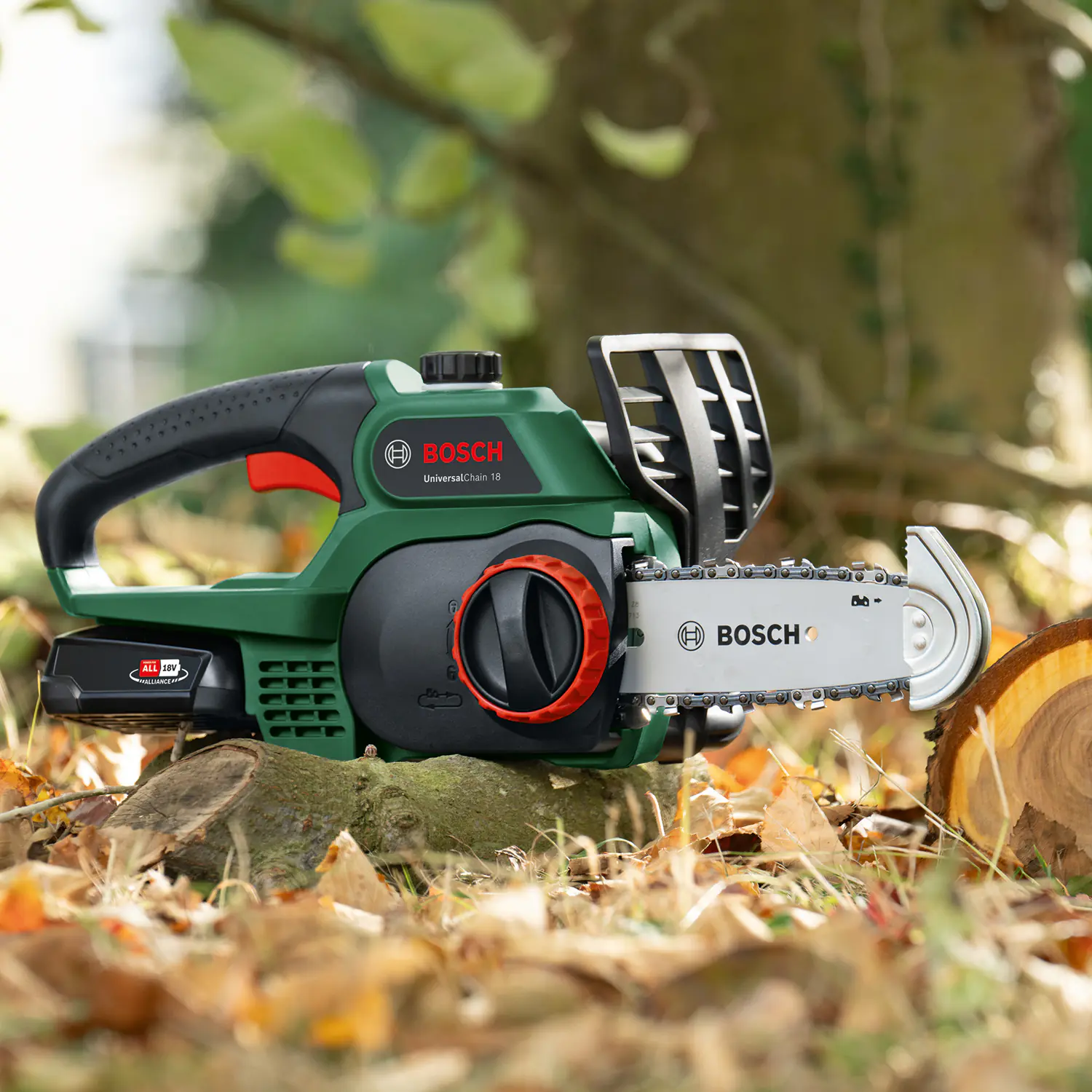 Bosch Akku-Kettensäge UniversalChain 18V inkl. Akku & Ladegerät + Ersatzkette