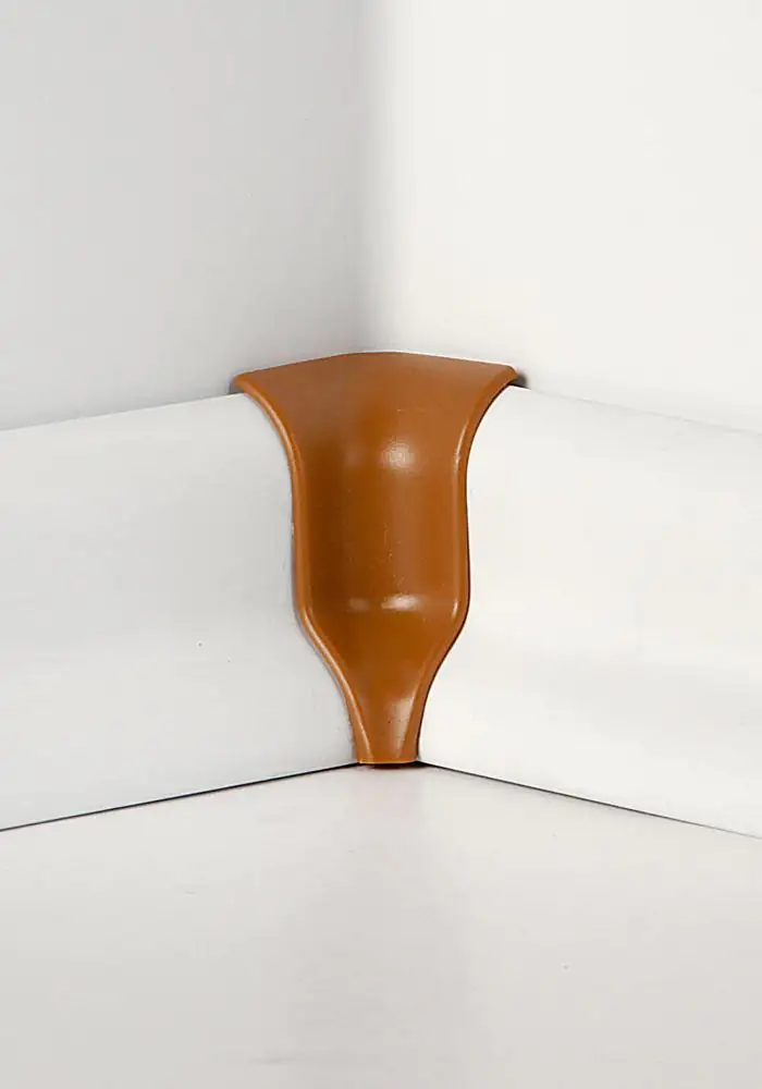 Classen Innenecke für FUXX-Laminatleiste foliert 20 x 40 mm Merbau