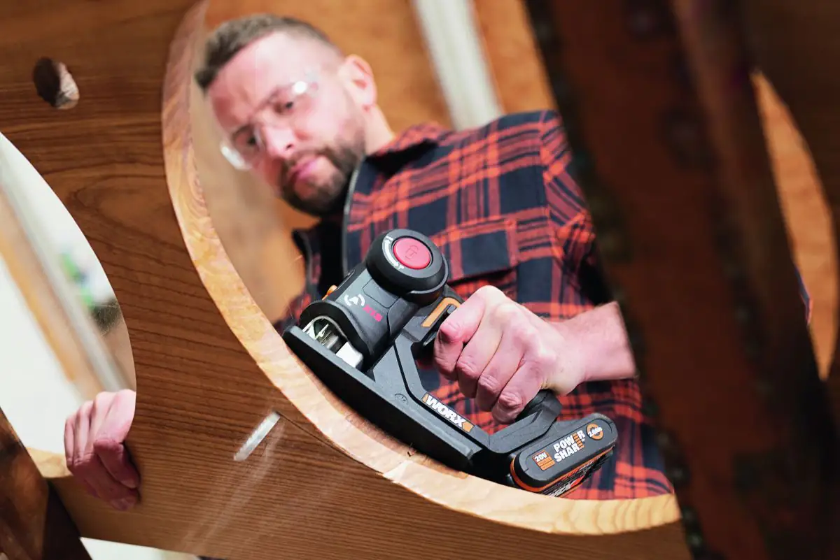 Worx Akku-Multisäge AXIS™ 2-in-1-Säge WX550 20 V inkl. Akku 2 Ah & Ladegerät