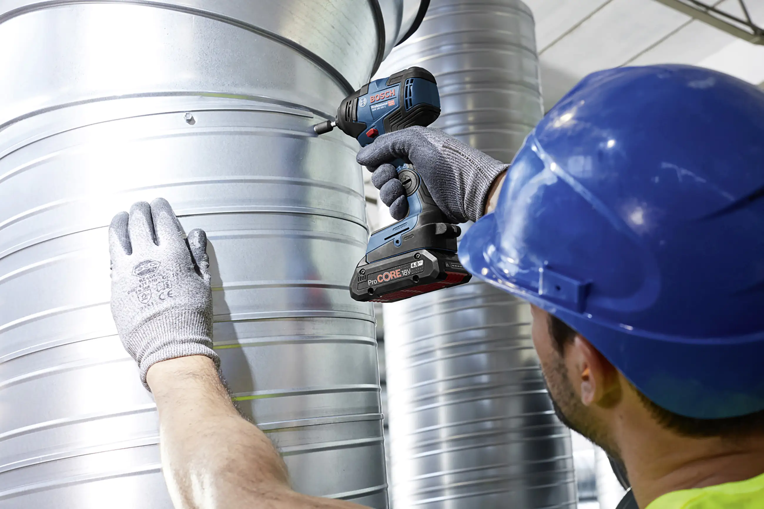 Bosch Professional Akku-Drehschlagschrauber GDR 18V-200 C Solo in L-Boxx