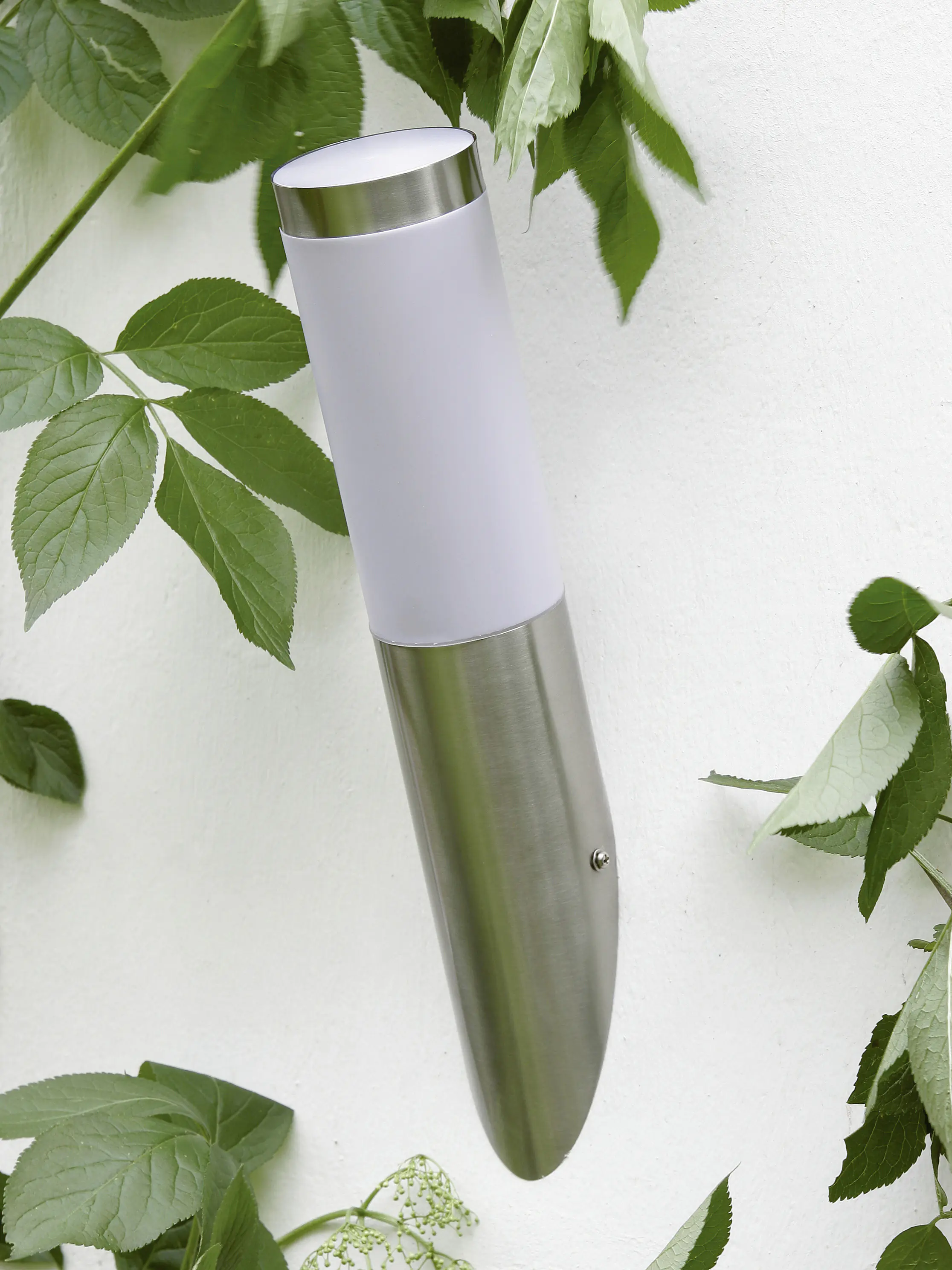 Brilliant Außen-Wandfackel Chorus edelstahl 39,8 x 7,5 cm E27, dimmbar