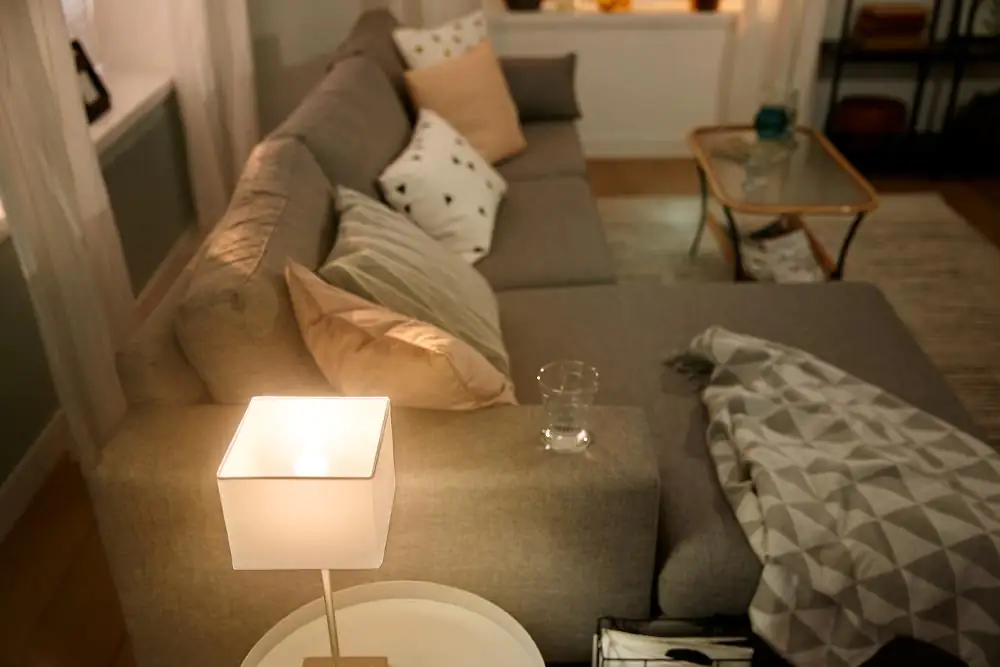 Philips Hue LED Leuchtmittel White E14 warmweiß Tropfenform 5,7 W warmweiß