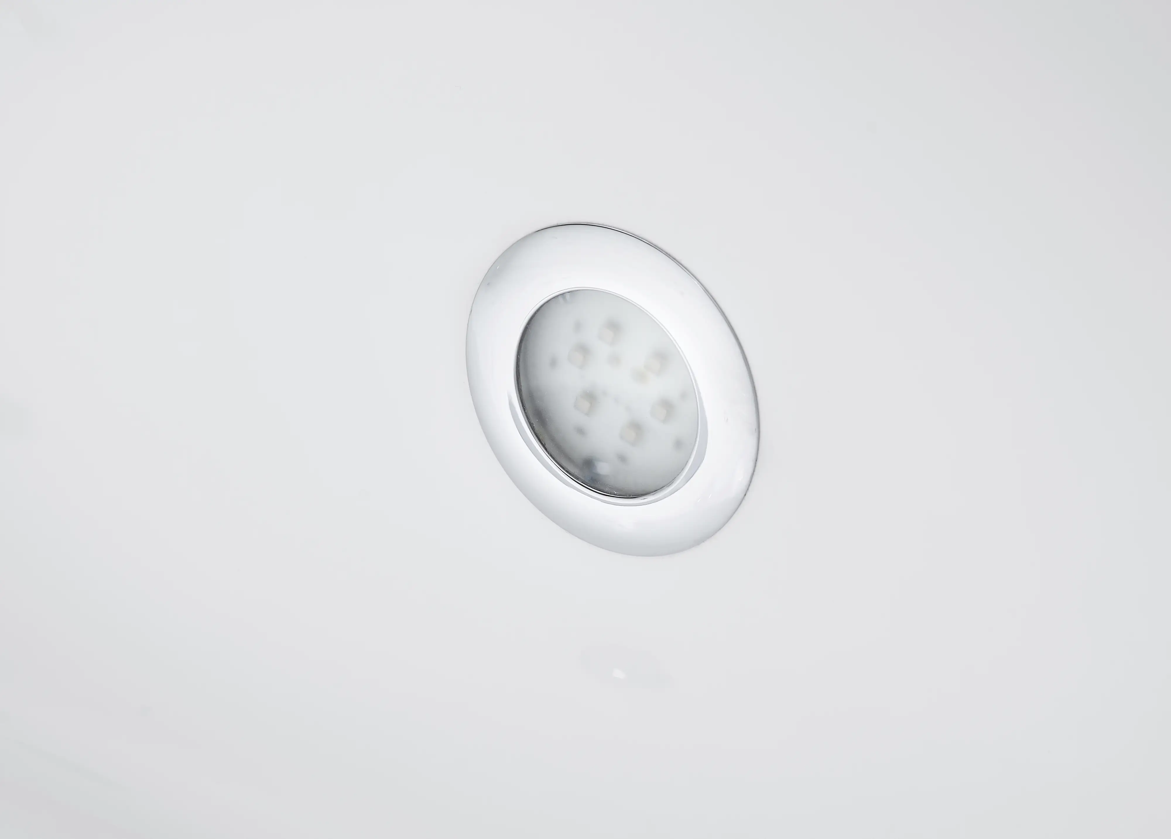 4005489136550_2619444 Ottofond Whirlpool-Badewannen-Komplettset Rosa 180 cm mit Armatur S2000