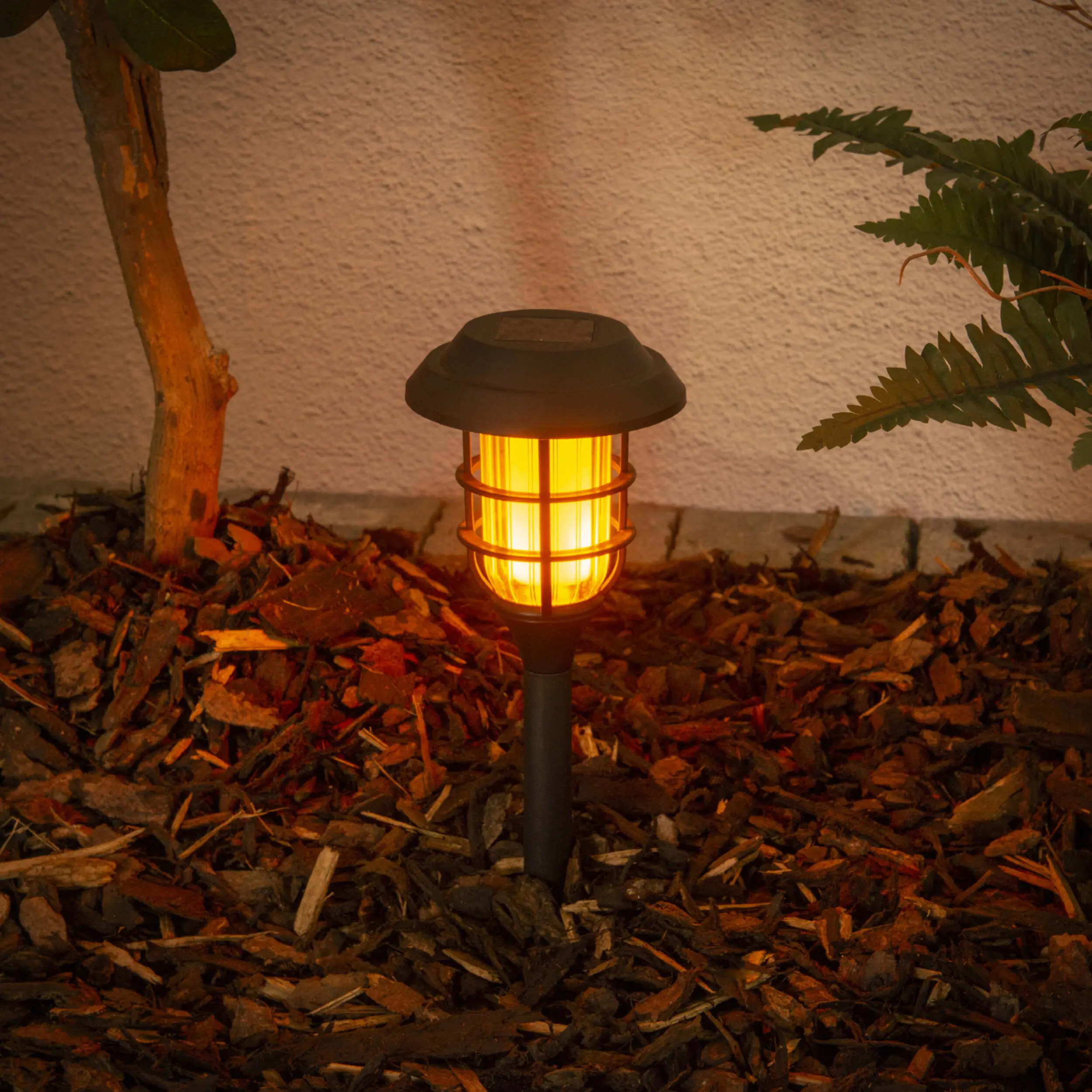 Light & More LED-Solar-Erdspieß Laterne mit Flammeneffekt Light & More LED-Solar-Erdspieß Laterne mit Flammeneffekt