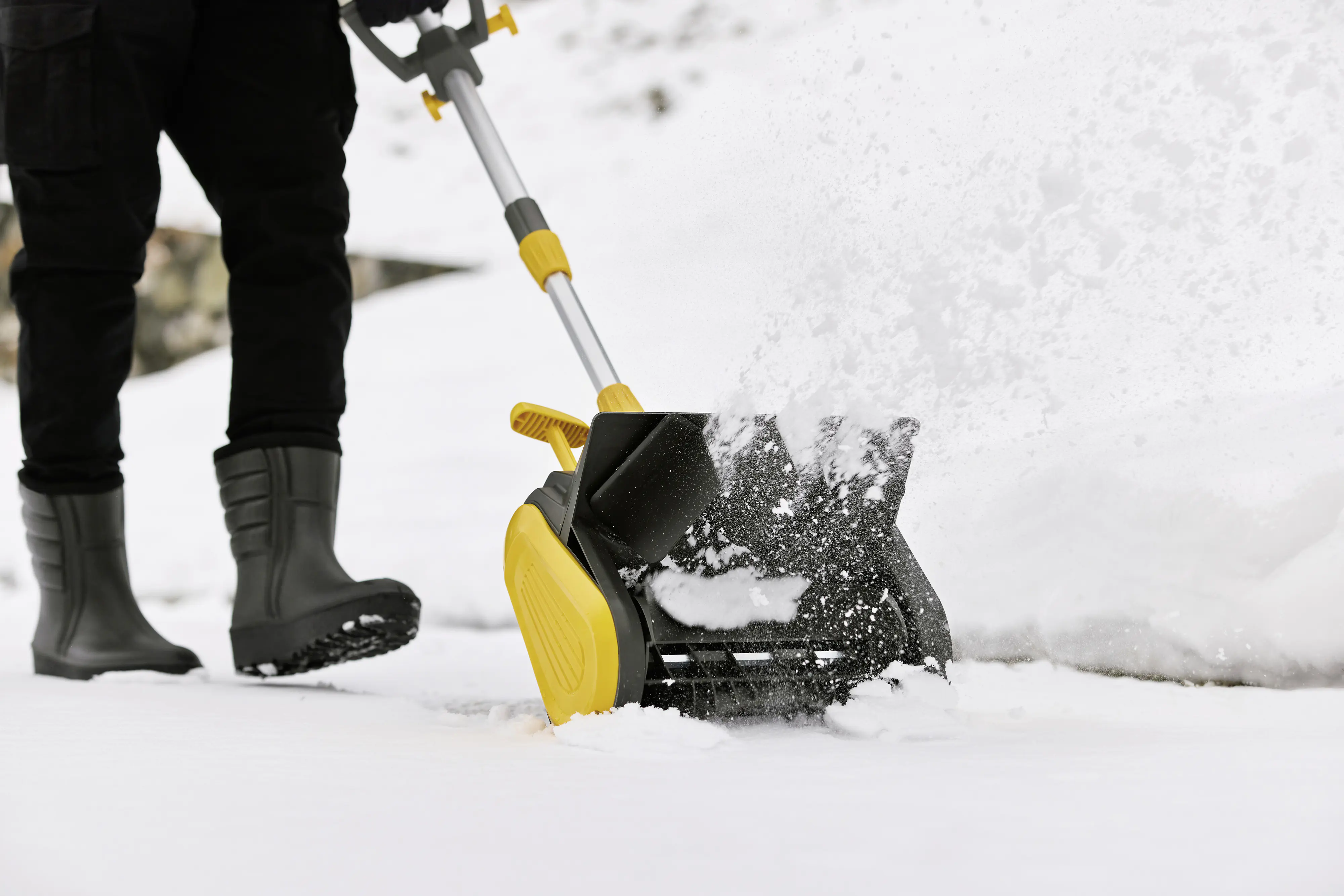 Stiga Akku-Schneefräse ST 300e Kit Arbeitsbreite 30 cm 2 Ah 48 Volt Stiga Akku-Schneefräse ST 300e Kit Arbeitsbreite 30 cm 2 Ah 48 Volt