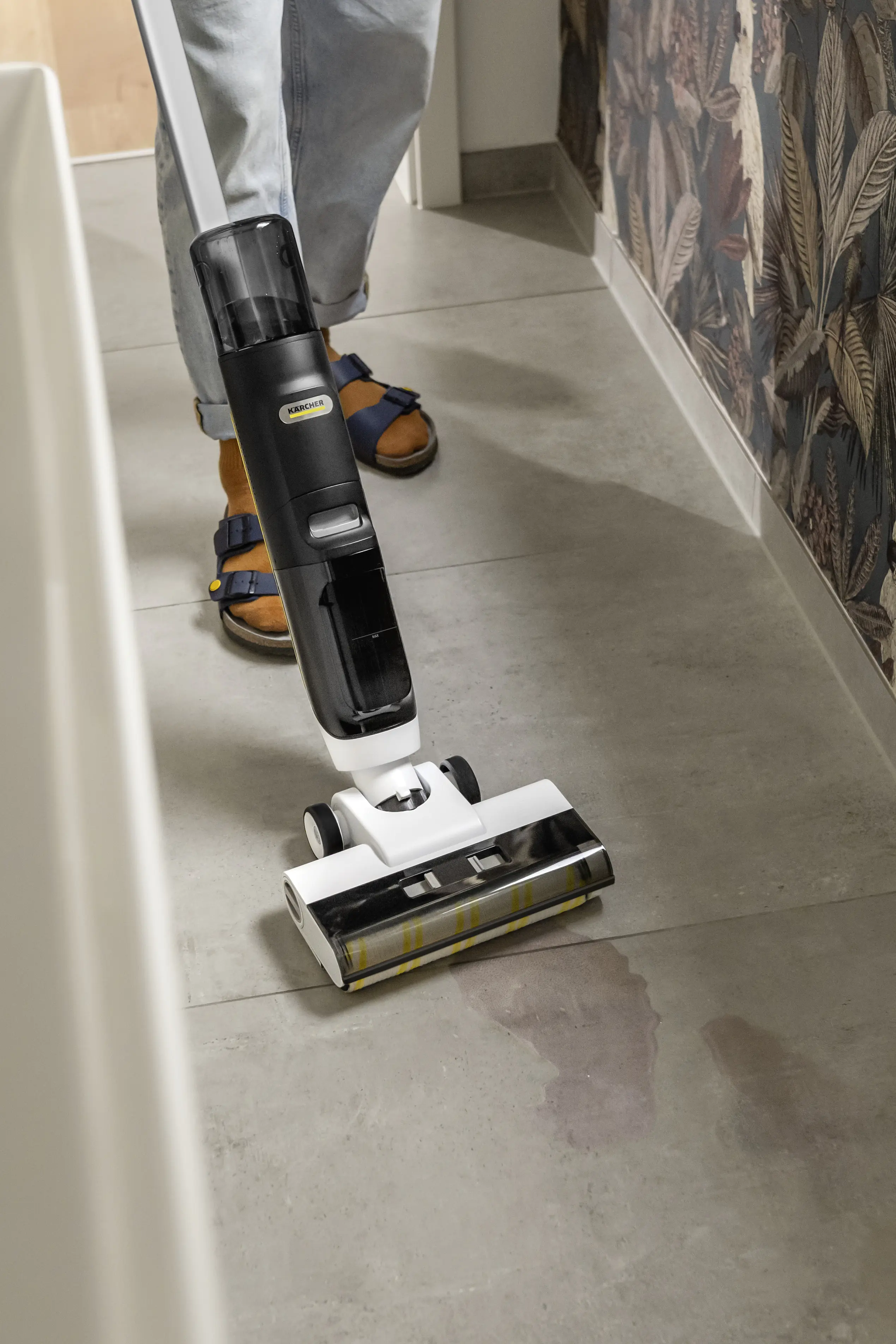 Kärcher Saugwischer FCV 3 mit Xtra!Clean 3in1 Saugen, Wischen, Trocknen Kärcher Saugwischer FCV 3 mit Xtra!Clean 3in1 Saugen, Wischen, Trocknen