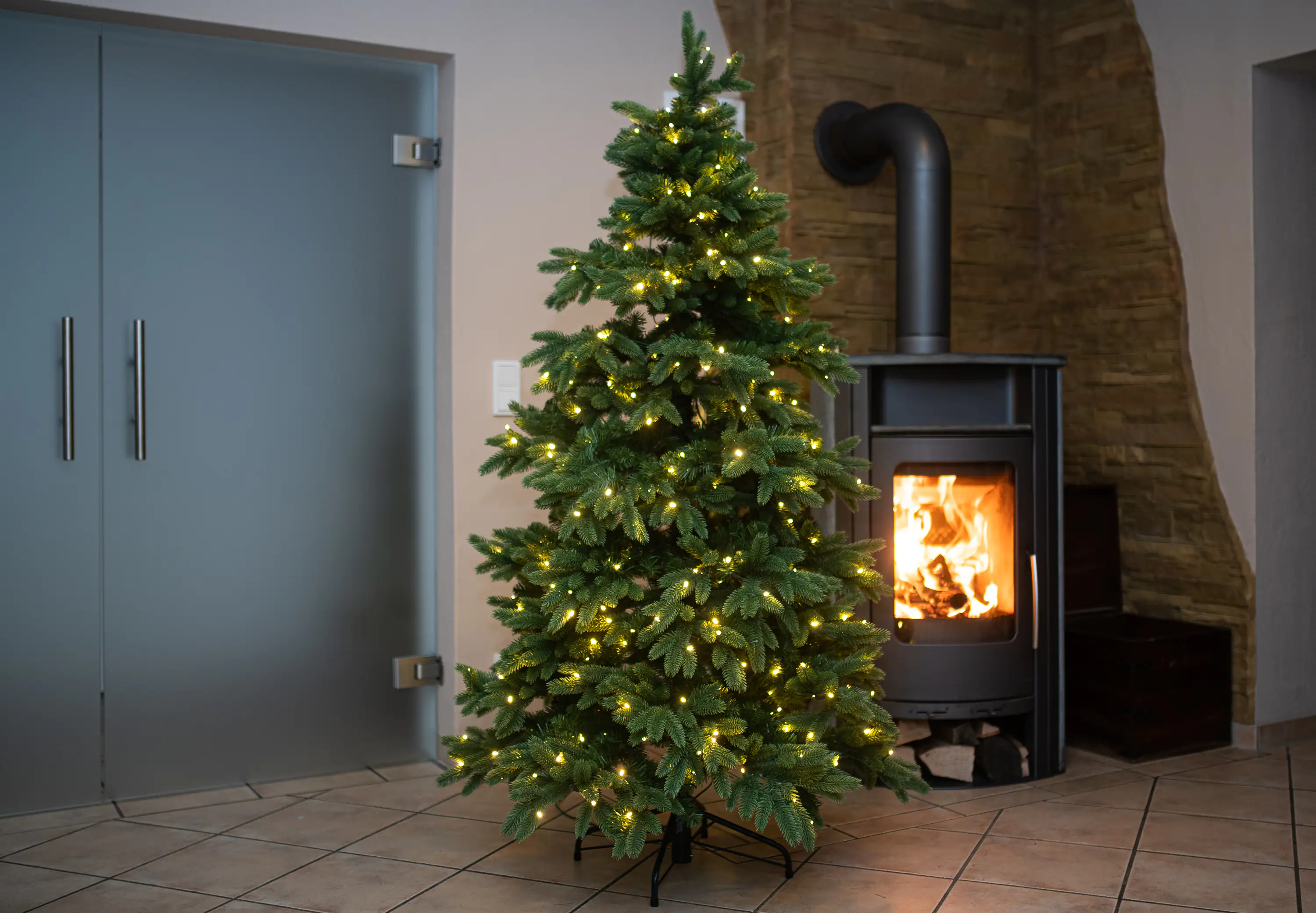 4895215153810_2 Evergreen Weihnachtsbaum Roswell Kiefer 150 cm beleuchtet