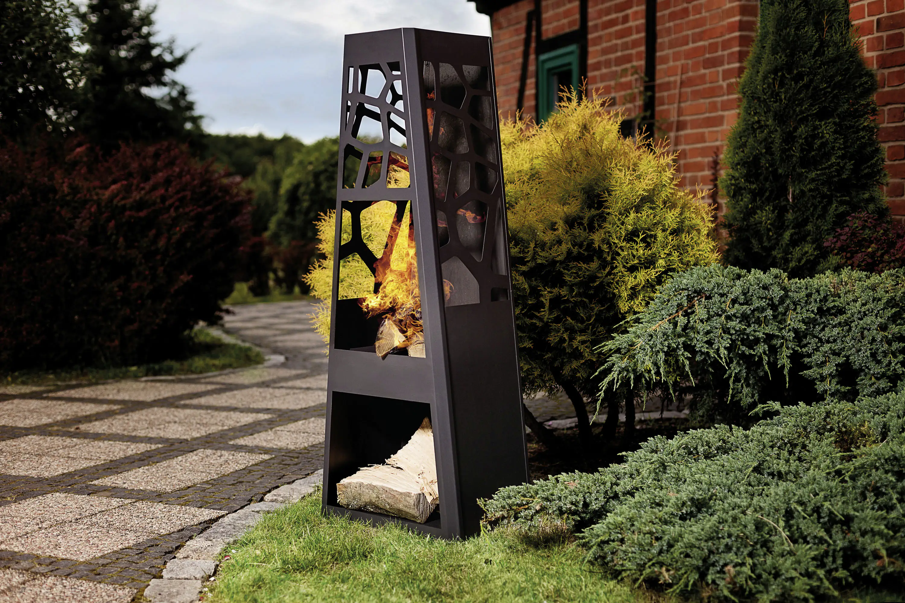 Dobar Metall-Gartenkamin mit Stauraum schwarz 48 x 30,5 x 124 cm