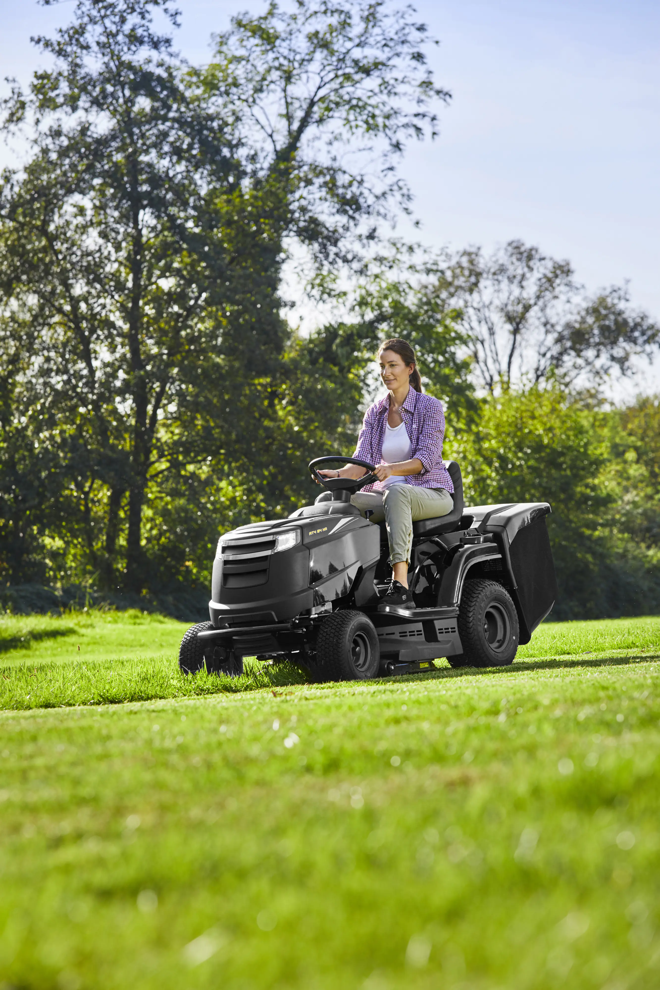 Alpina Rasentraktor AT4 84 HA 5,8 kW, 84 cm Schnittbreite, inkl. Mulchkit