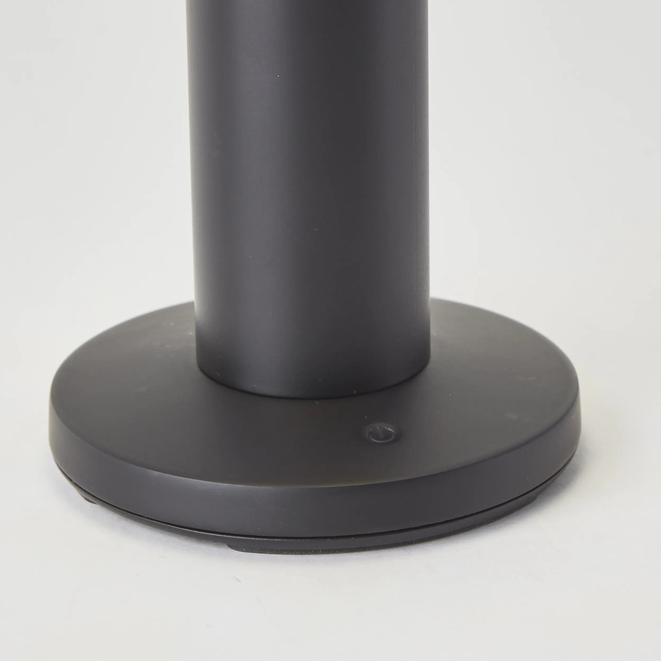 Brilliant Solar-Außentischleuchte Magua 2W neutralweiß Brilliant Solar-Außentischleuchte Magua 2W neutralweiß