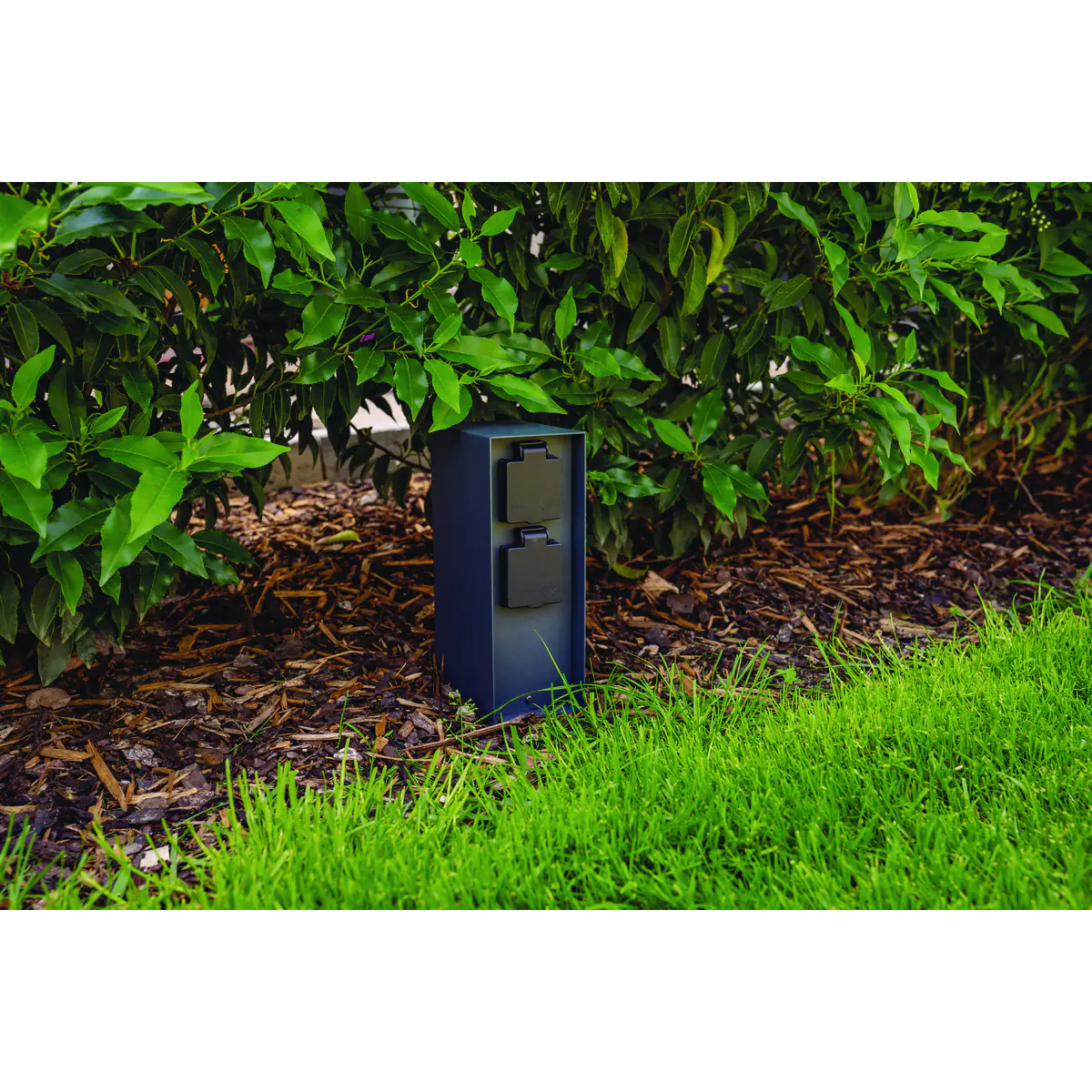 Unitec Gartensäule mit 2 Schutzkontakt-Steckdosen inkl. Zeitschaltuhr schwarz