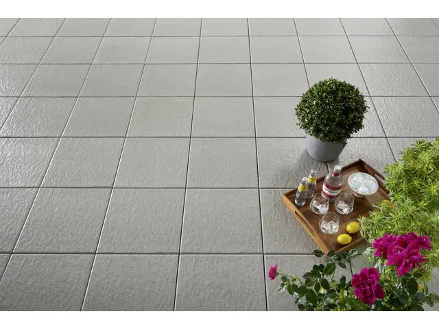 Kann Terrassenplatte Sincera 40 x 40 x 3,8 cm grau Kann Terrassenplatte Sincera 40 x 40 x 3,8 cm grau