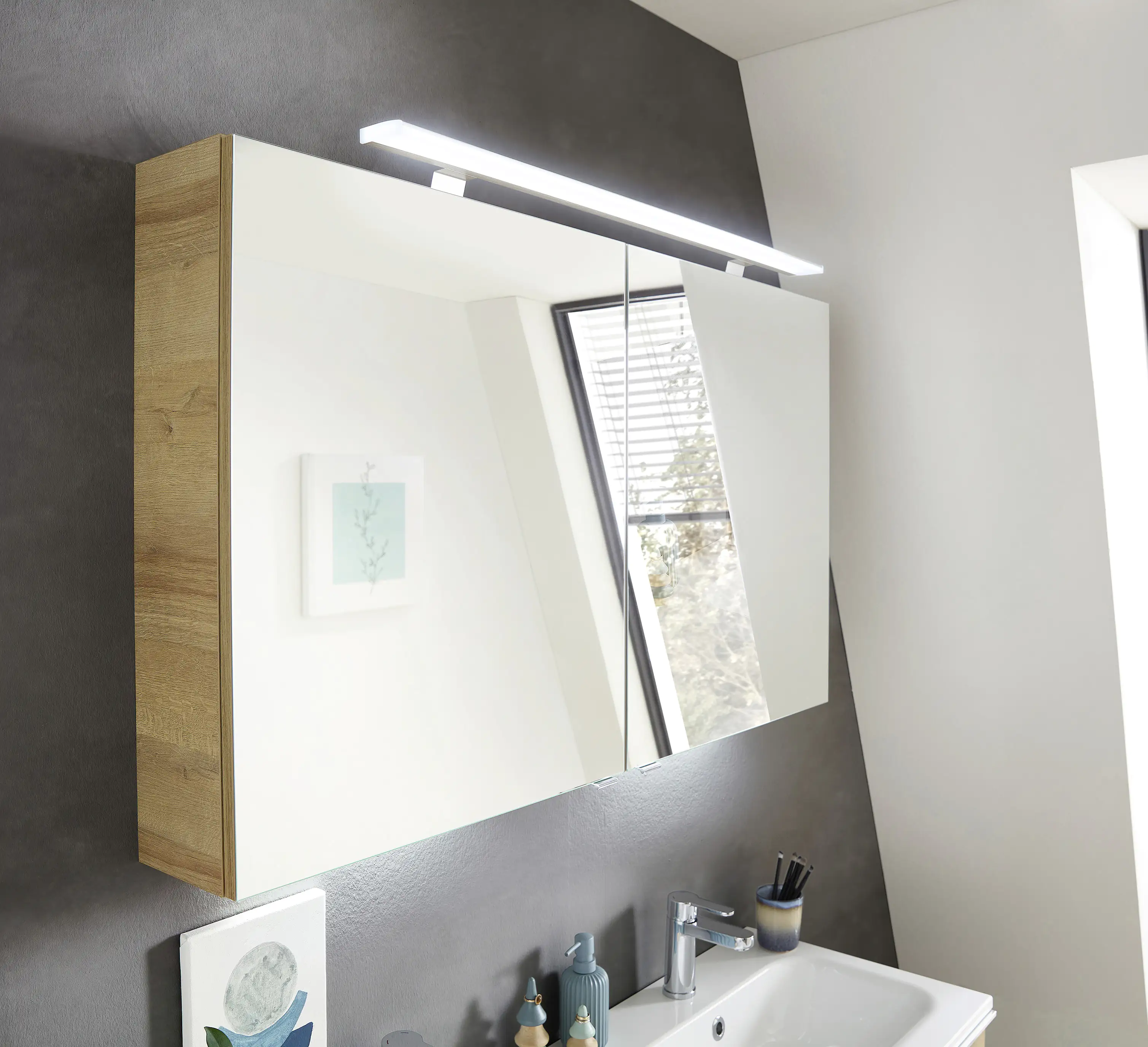 Primaster Bad-Set Düsseldorf Riviera 121 cm LED-Leuchten, Mineralgusswaschtisch Primaster Bad-Set Düsseldorf Riviera 121 cm LED-Leuchten, Mineralgusswaschtisch