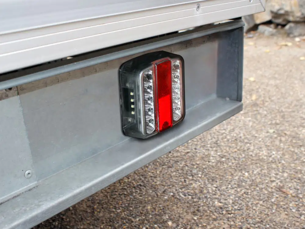 LAS LED Rückleuchten-Set 10103 12V rechts und links LAS LED Rückleuchten-Set 10103 12V rechts und links