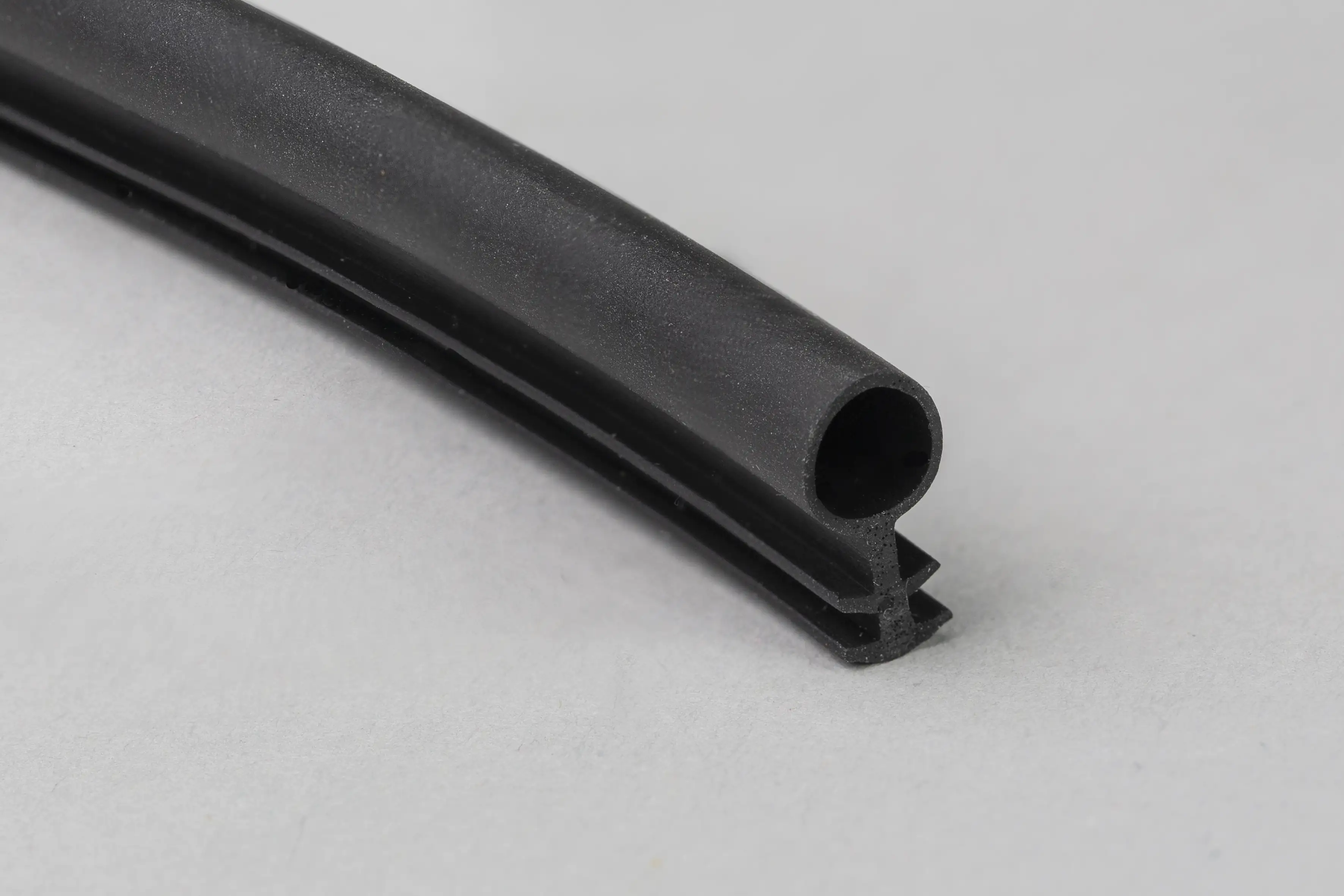 Primo Schlauchdichtung für Kunsstofffenster schwarz