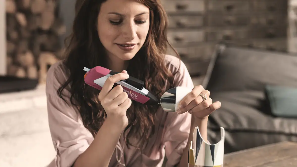 Steinel Akku Klebepistole neo1 Rapture Rose Ink. 3 Klebesticks 7 mm Steinel Akku Klebepistole neo1 Rapture Rose Ink. 3 Klebesticks 7 mm