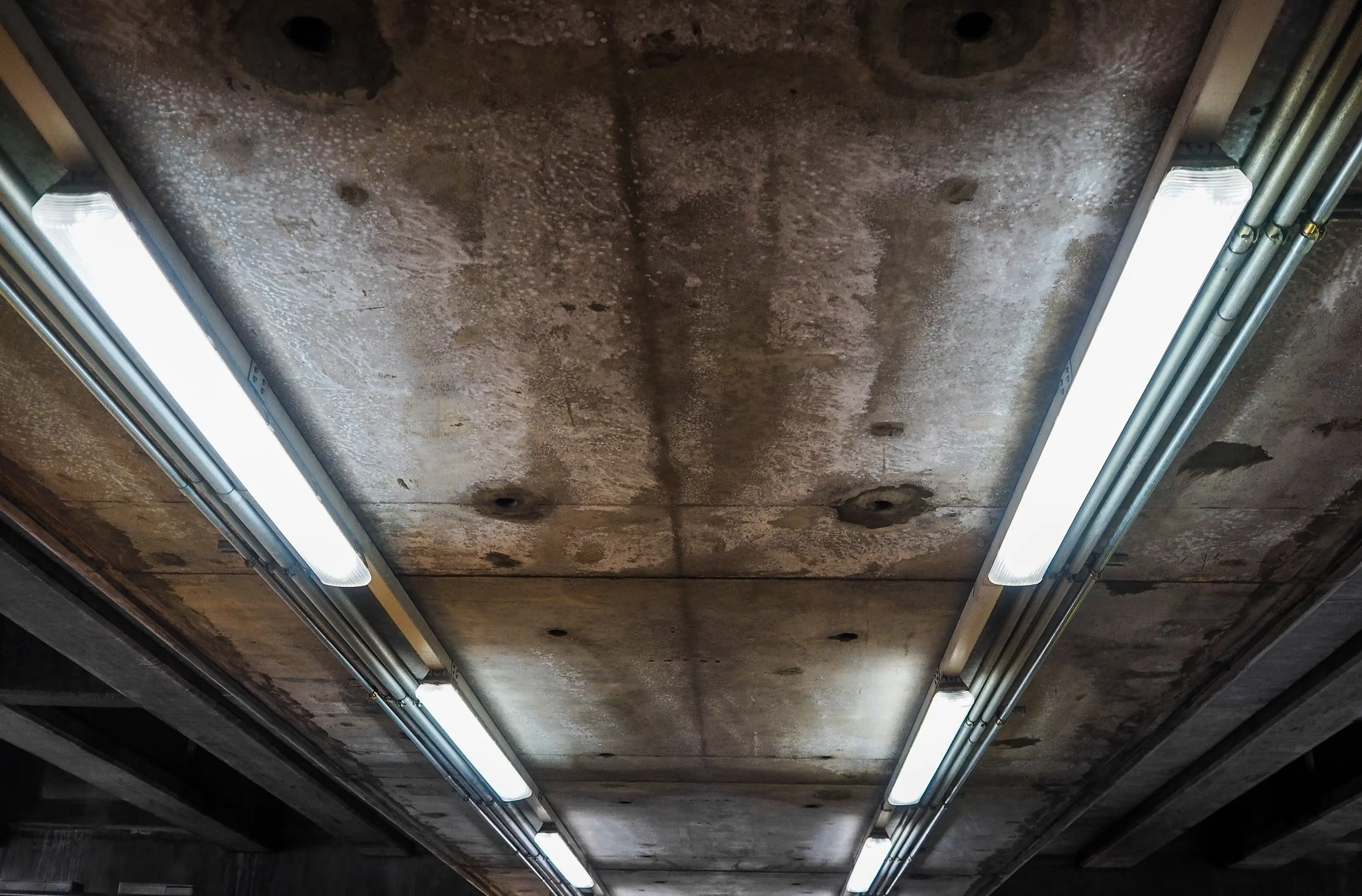 Light & More LED Feuchtraumleuchte 127 x 11 cm T8