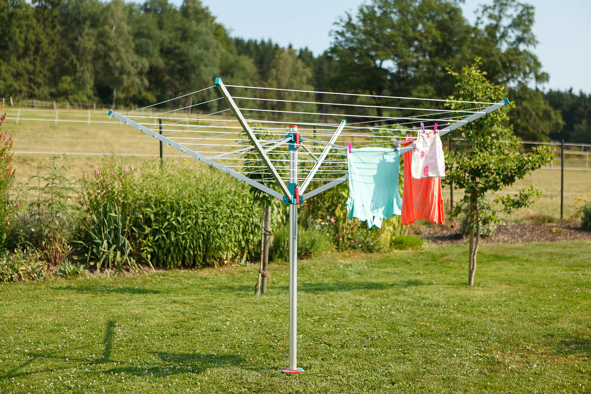 4007248840609_01 Blome Wäschespinne Primera inklusive Bodenhülse und Schutzhülle