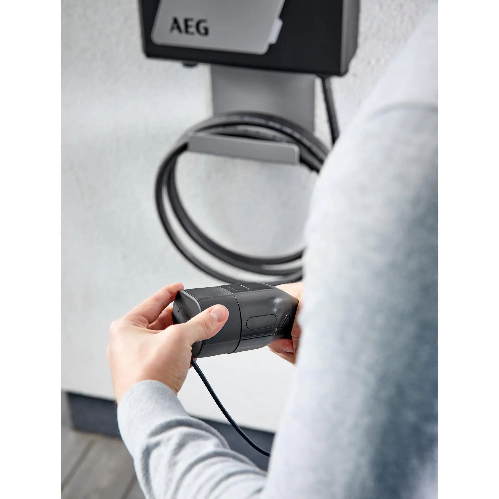 4038373059161_13 AEG E-Ladestation FF 22 KW Schutzschalter Typ A