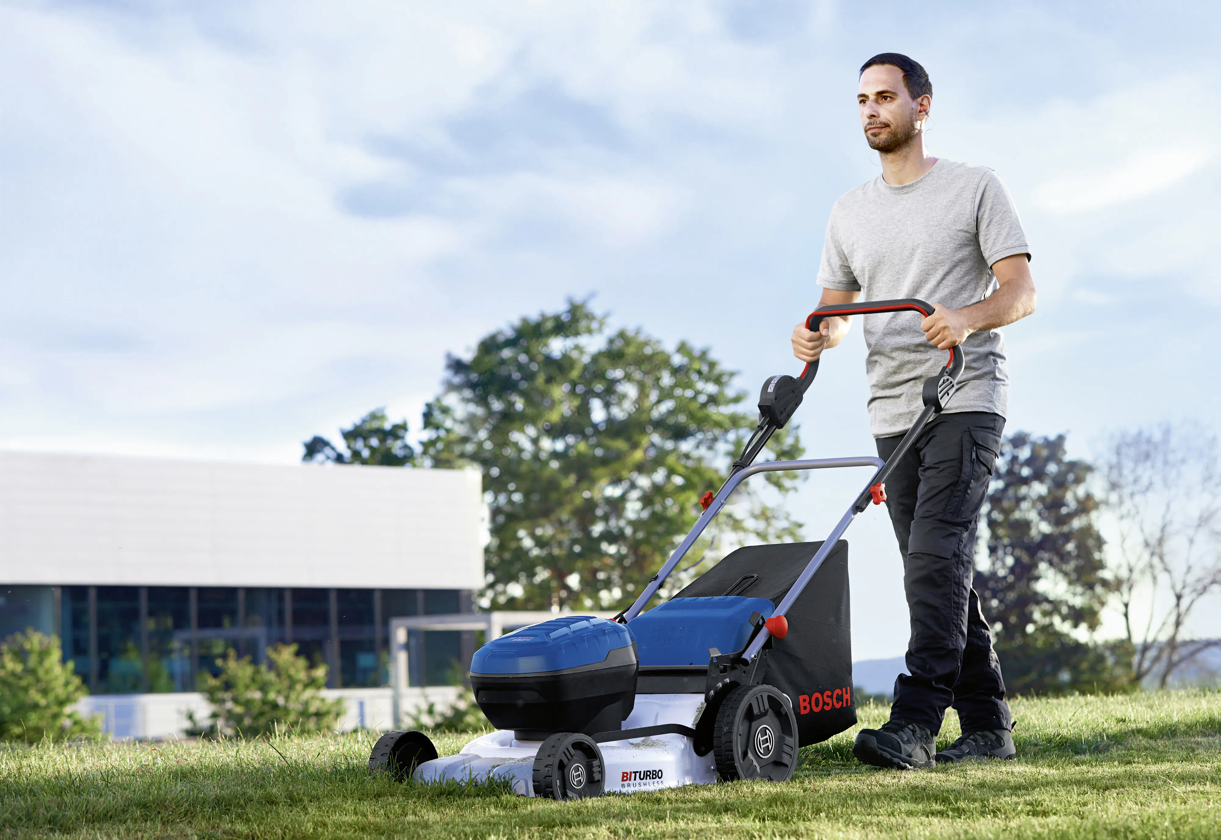 Bosch Professional Akku-Rasenmäher GRA 18V2-46 Solo Bosch Professional Akku-Rasenmäher GRA 18V2-46 Solo