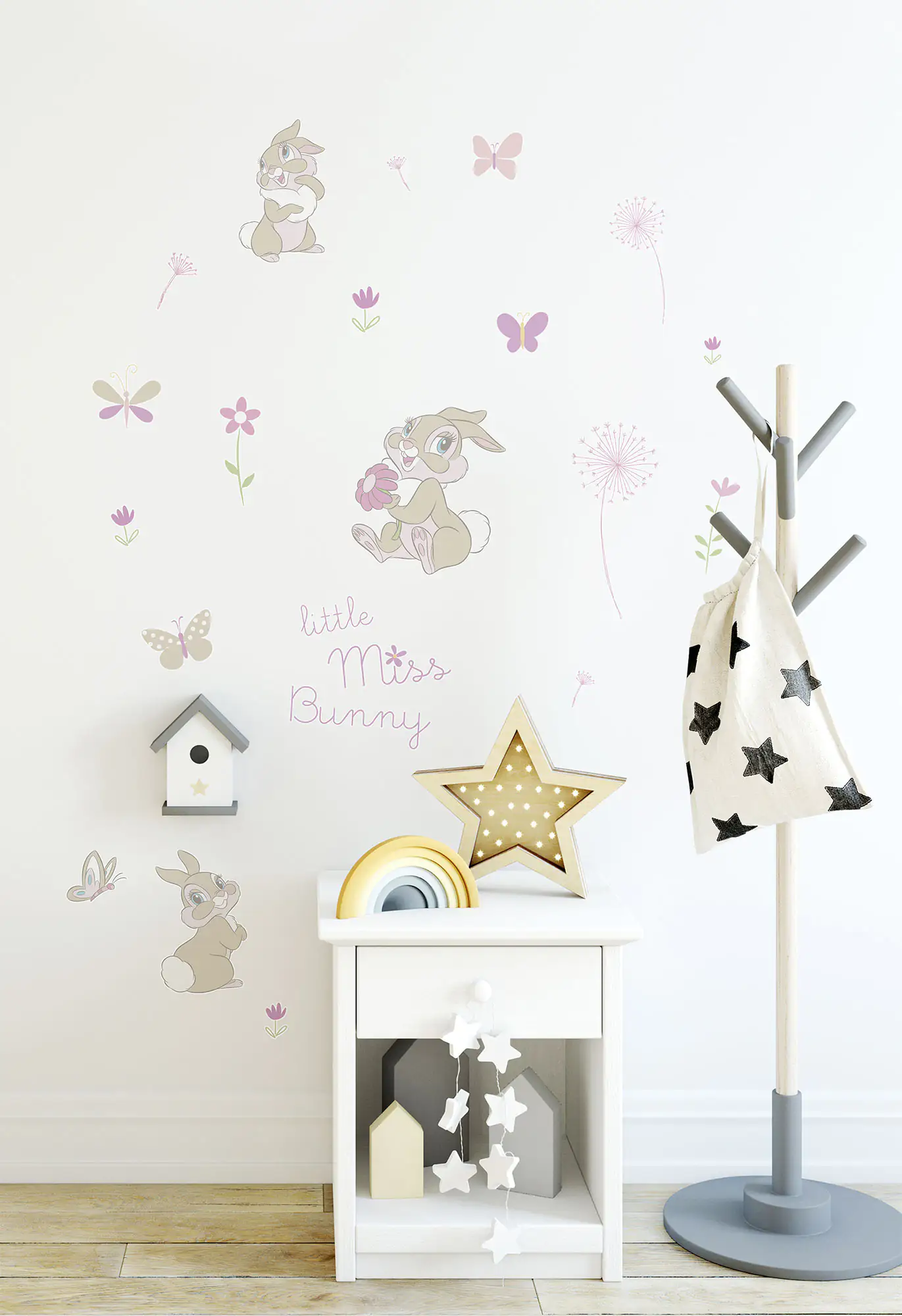Komar Dekosticker Little Miss Bunny 50 x 70 cm Komar Dekosticker Little Miss Bunny 50 x 70 cm