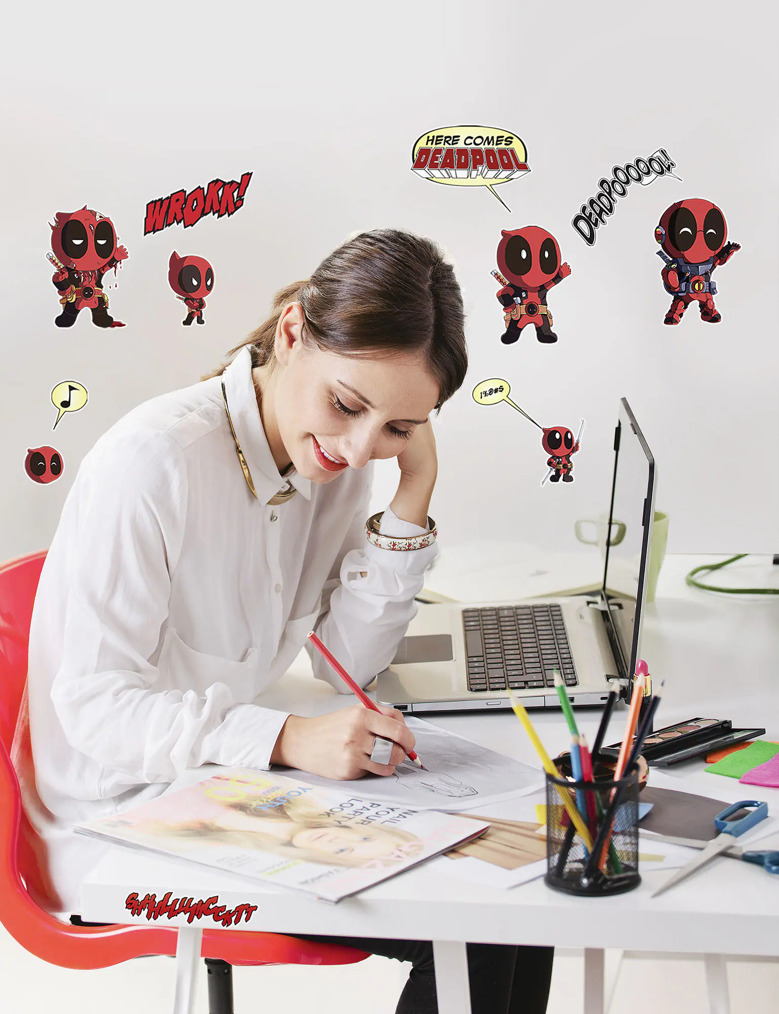 Komar Dekosticker Deadpool Cute 50 x 70 cm  