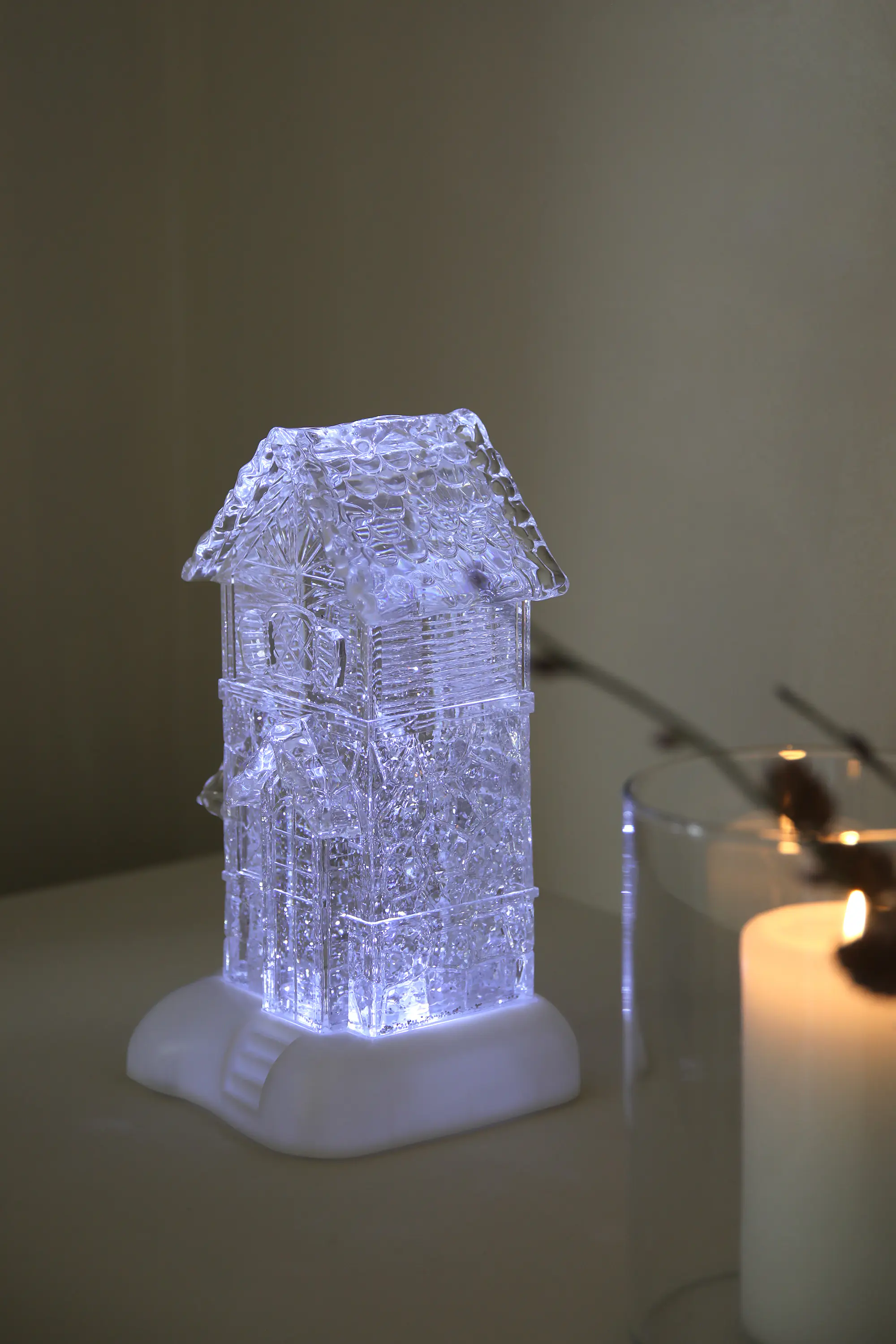 Markslöjd LED Haus Dale batteriebetrieben Acryl 26 x 13 cm transparent-weiß