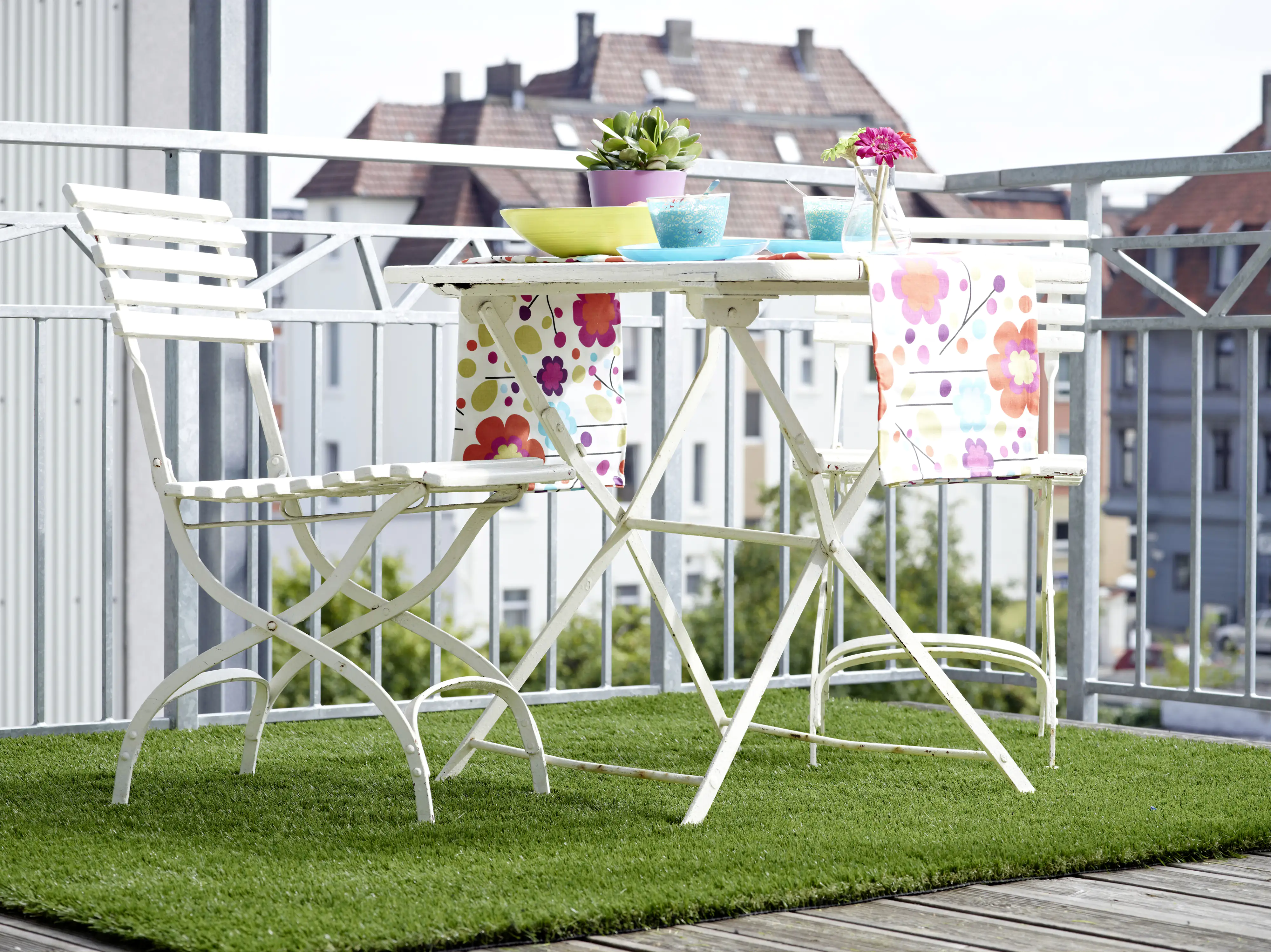 Kunstrasen Madeira getuftet, grün, 4 m,  mit Drainagelöchern