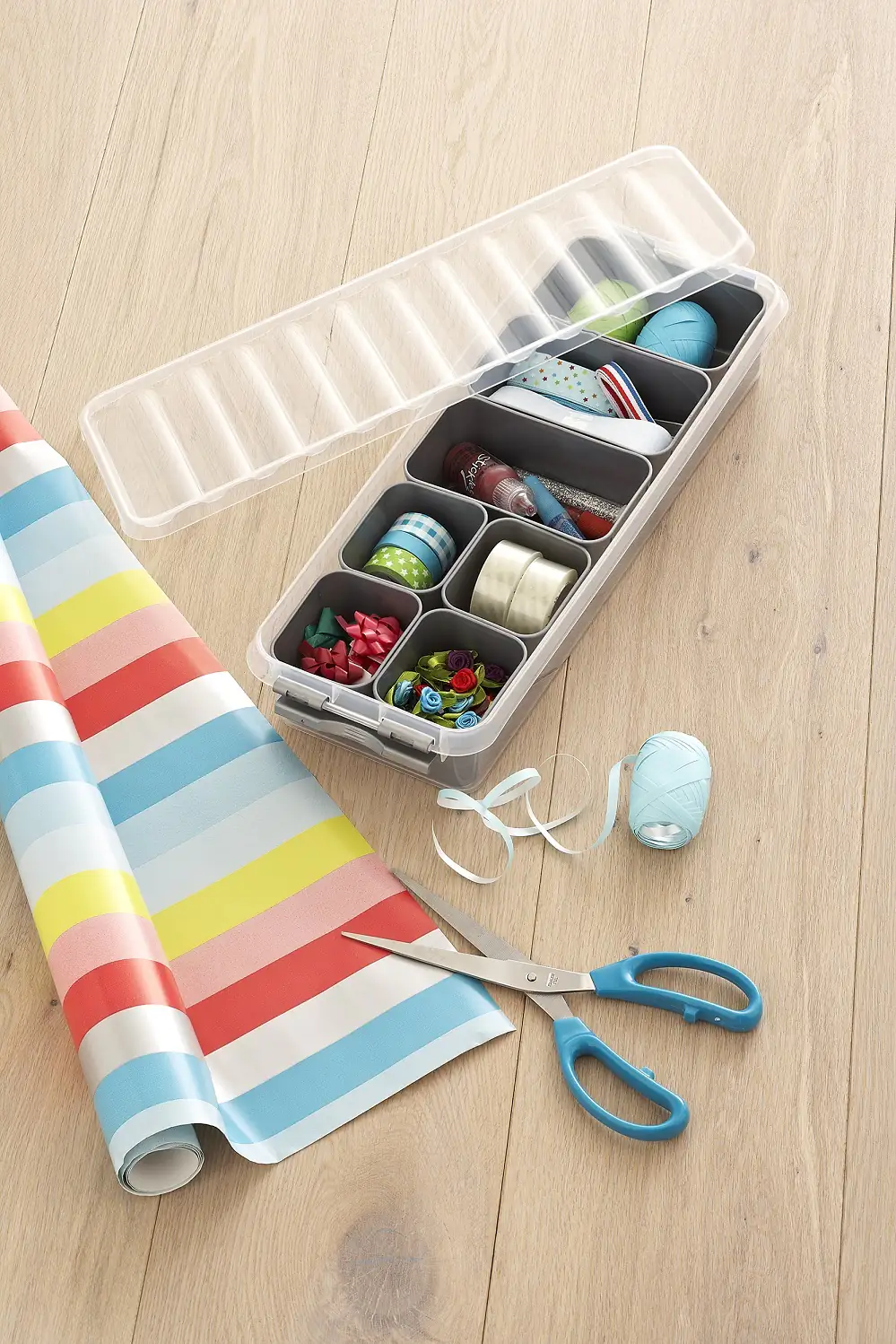 Sunware Aufbewahrungsbox Q-Line 2,5L transparent 38,5 x 14,1 x 6,6 cm Sunware Aufbewahrungsbox Q-Line 2,5L transparent 38,5 x 14,1 x 6,6 cm