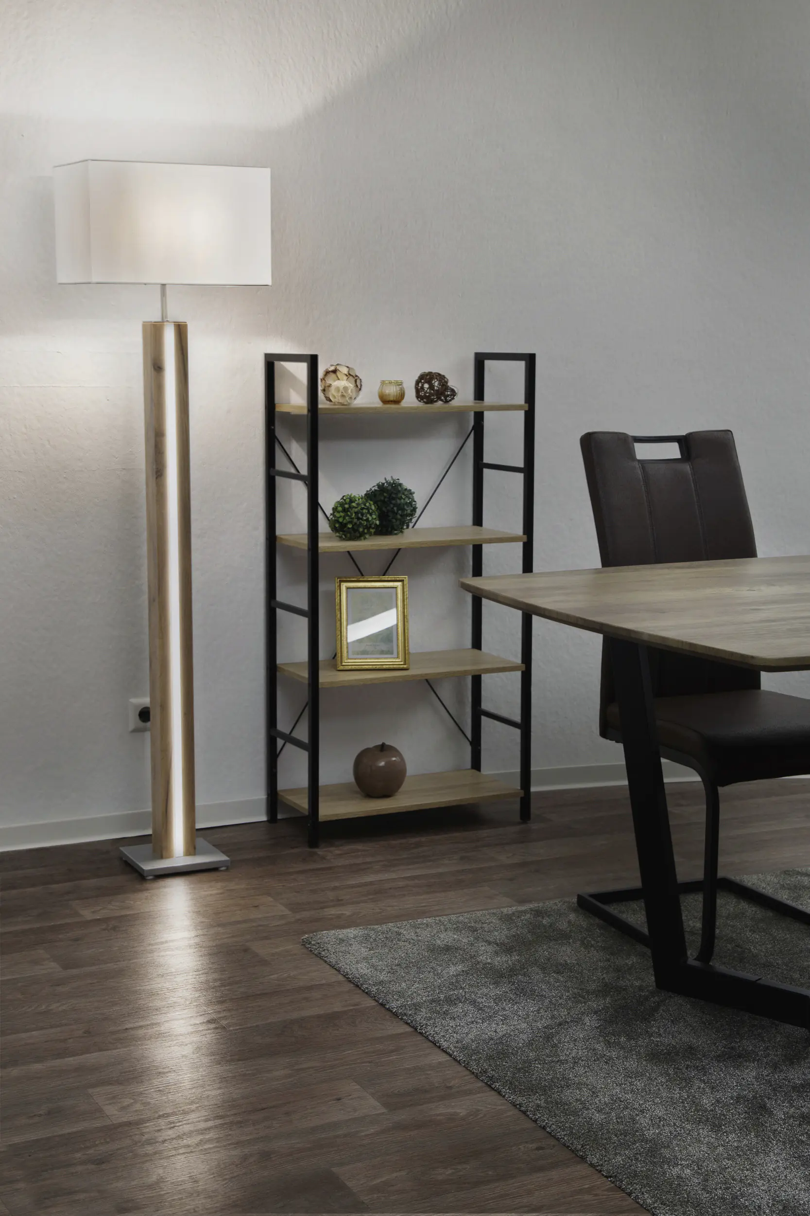 Globo Stehleuchte Forest 27 x 150 cm L x H holzoptik hell