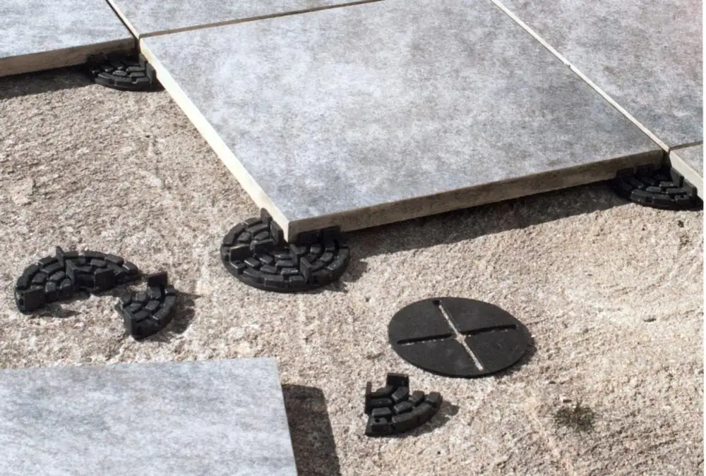 Kann Plattenlager für Betonplatten schwarz