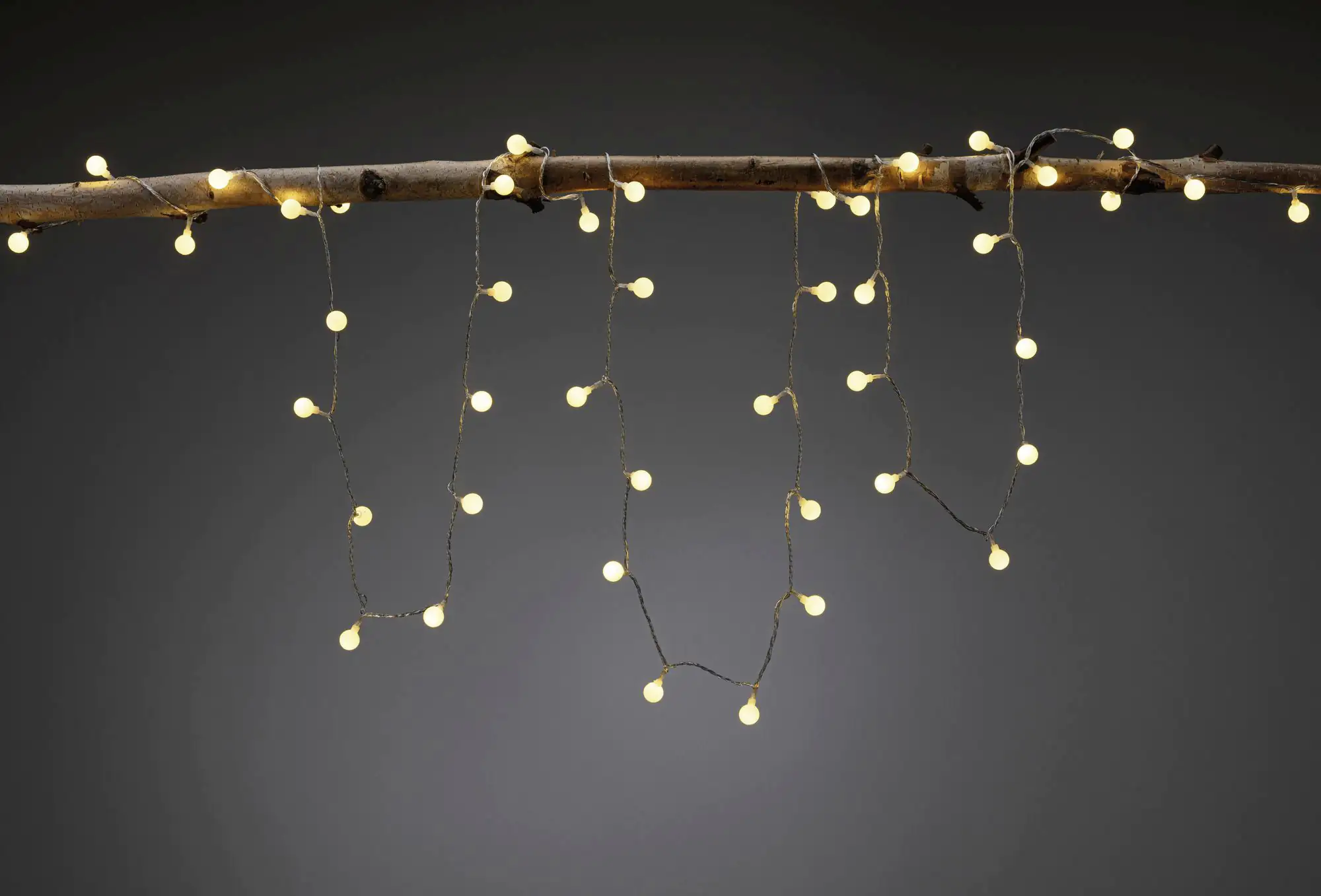 Paulmann Plug & Shine Light Chain 5 Outdoor, schwarz, dimmbar, warmweiß Paulmann Plug & Shine Light Chain 5 Outdoor, schwarz, dimmbar, warmweiß