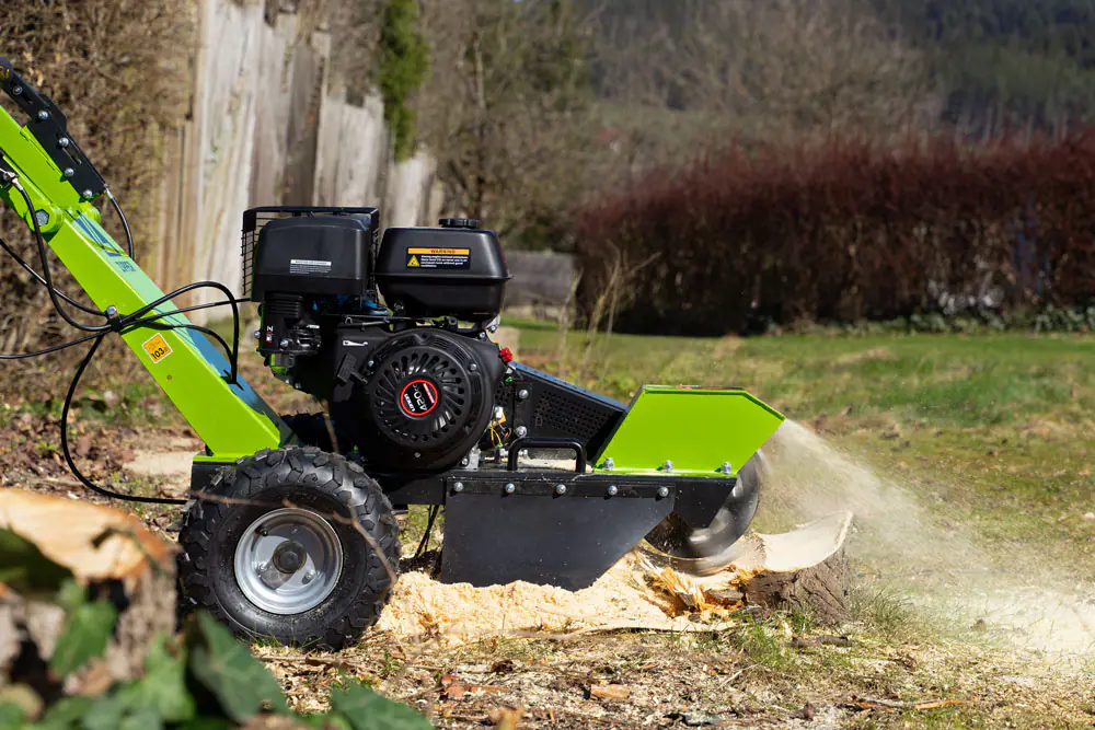 Zipper Baumstumpffräse ZI-BSF1500, Fräshöhe 600 mm, max. Neigung 15°