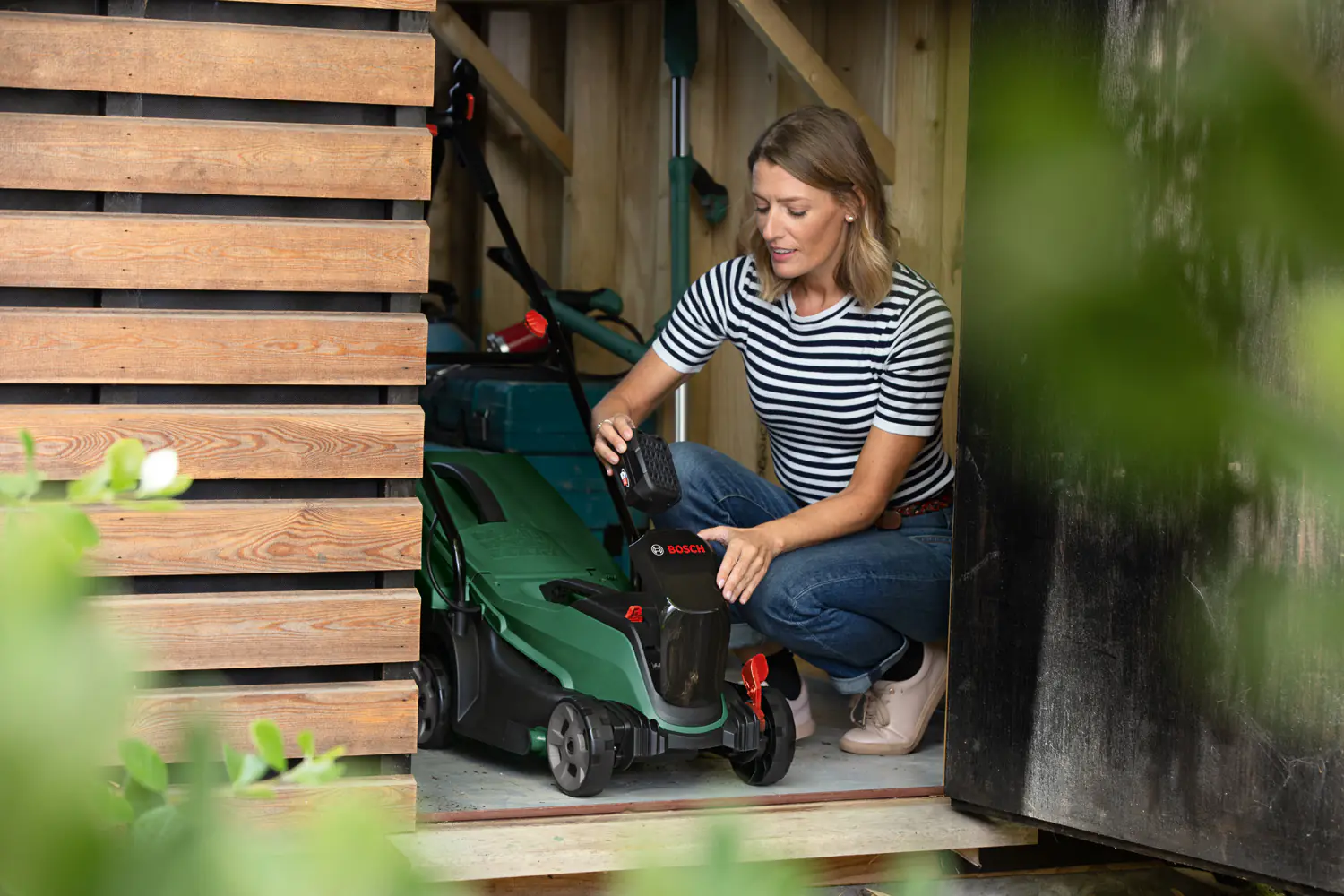 Bosch Akku-Rasenmäher CityMower 18 V 32 cm Schnittbreite inkl. Akku + Ladegerät & Ersatzmesser 32 cm