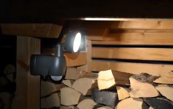 Brennenstuhl LED Strahler LUFOS 210 lm, IP44, Bewegungsmelder