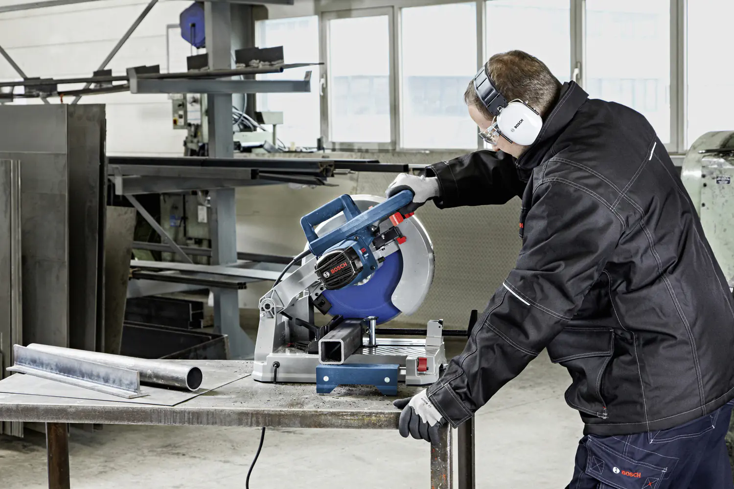 Bosch Professional Metalltrennsäge GCD 12 JL