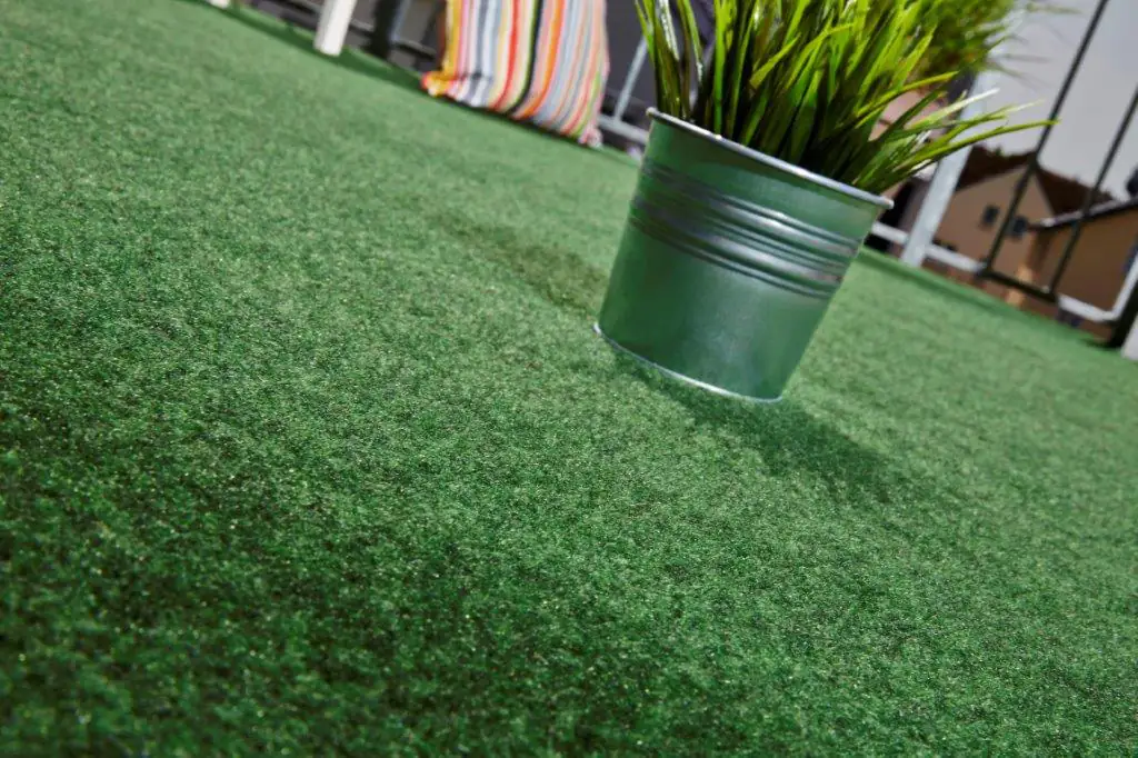 Andiamo Kunstrasen Lugo Coupon im Wunschmaß, grün, 2 m breit