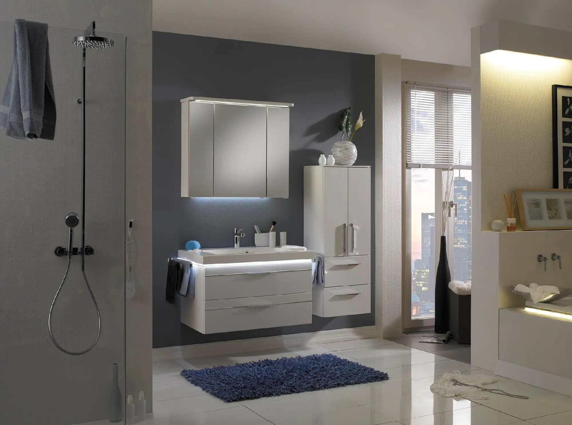 Pelipal Badmöbel-Set Balto Weiß Hgl/Weiß Glanz mit Fugenebeleuchtung + Midischrank 152 cm