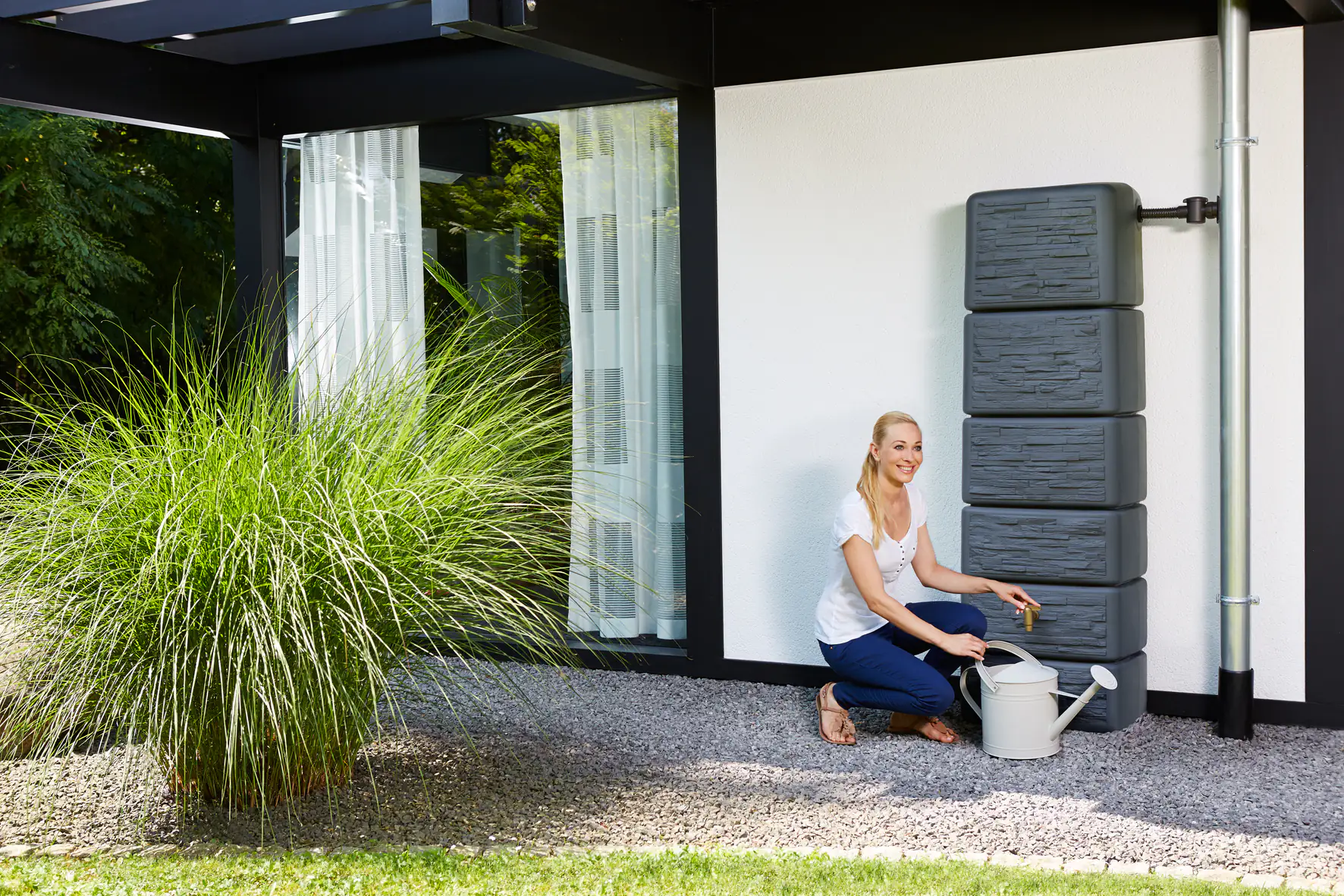 4rain Regenwasser-Wandtank Slim graphitgrau 330 l 4rain Regenwasser-Wandtank Slim graphitgrau 330 l