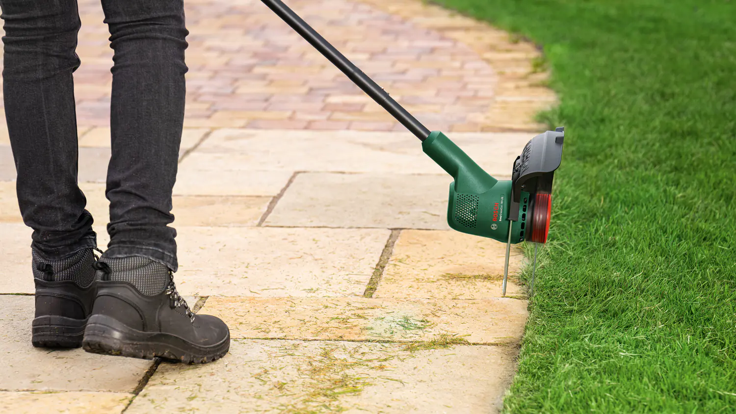 Bosch Akku-Rasentrimmer EasyGrassCut 18V-230 inkl. Akku & Ladegerät 23 cm Schnittkreis