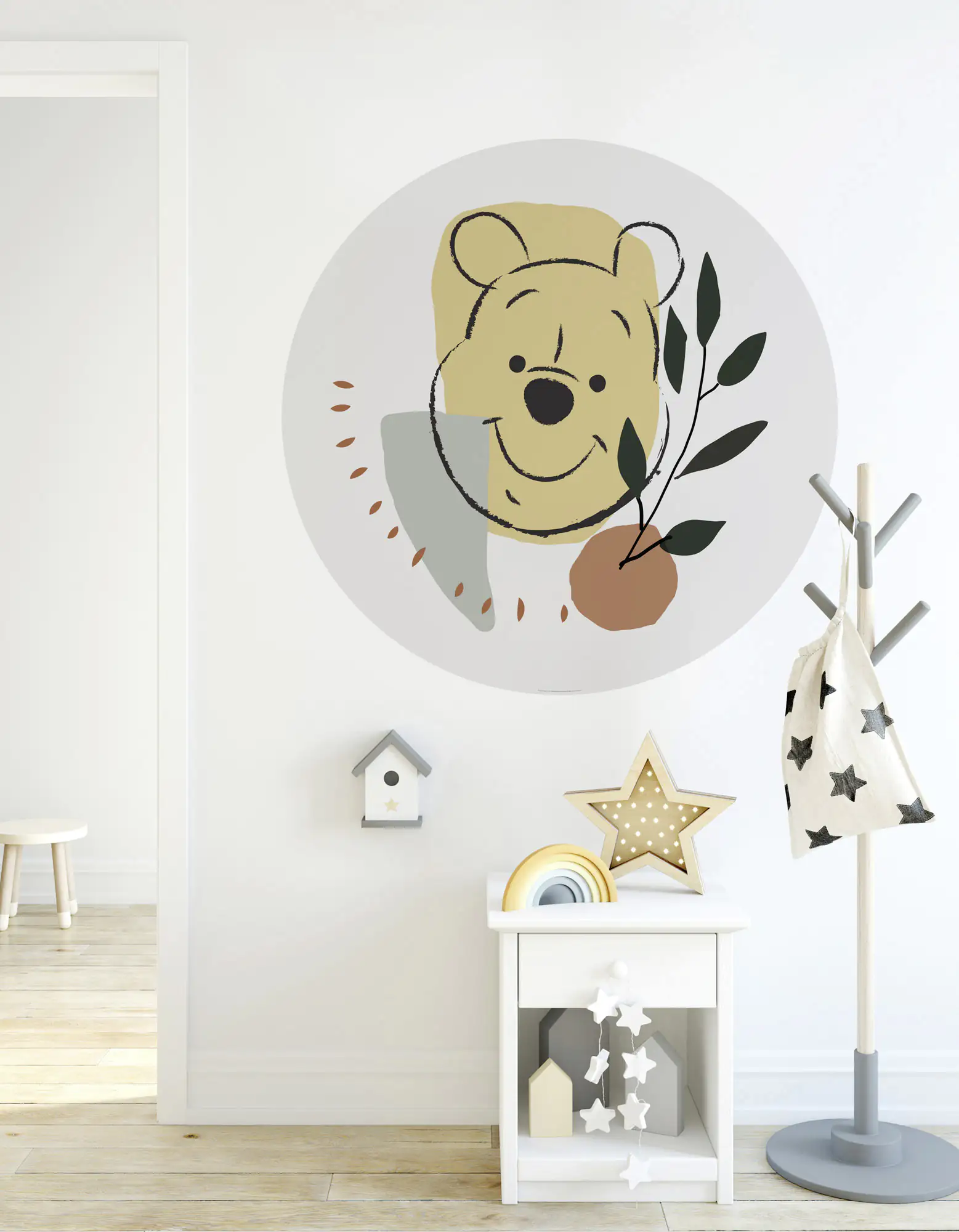 Komar Vlies Fototapete Dot Winnie Pooh Smile Ø 128 cm, selbstklebend Komar Vlies Fototapete Dot Winnie Pooh Smile Ø 128 cm, selbstklebend