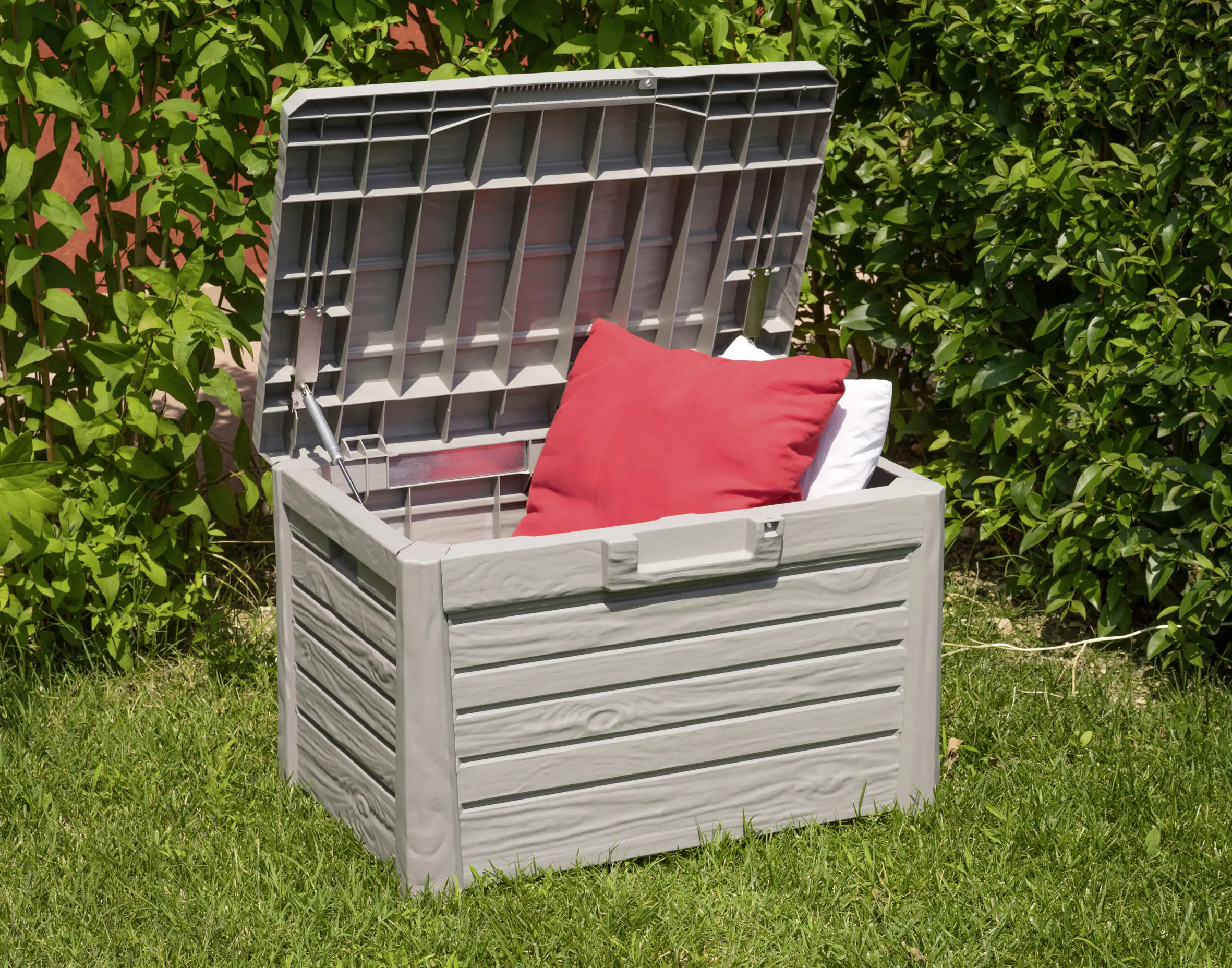 4055894586211_3169906 Dobar Gartentruhe aus Kunststoff warmgrau 73 x 50,5 x 46,5 cm