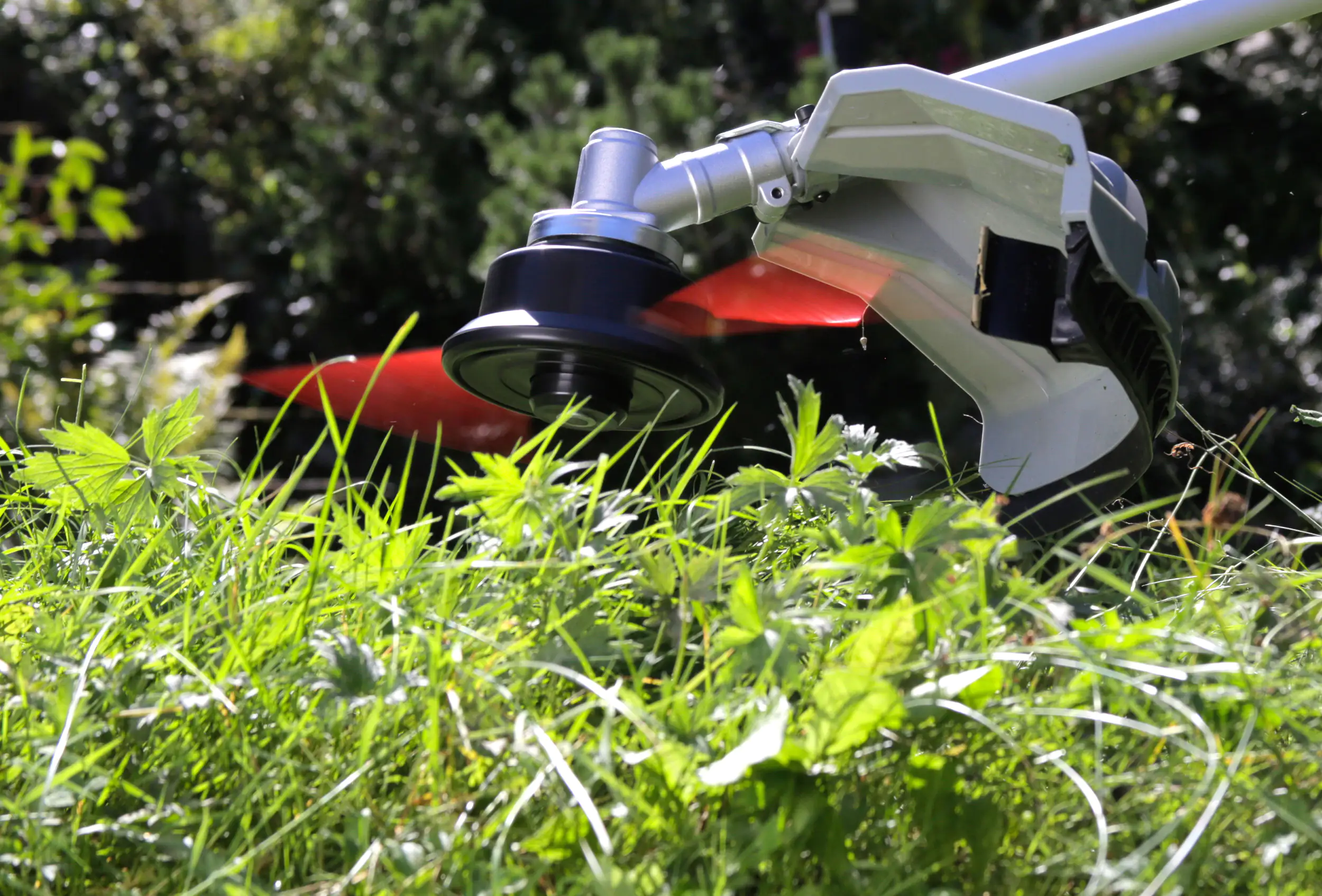 Ikra Benzin-Multifunktionsgerät 4in1 IPMT 33 Freischneider