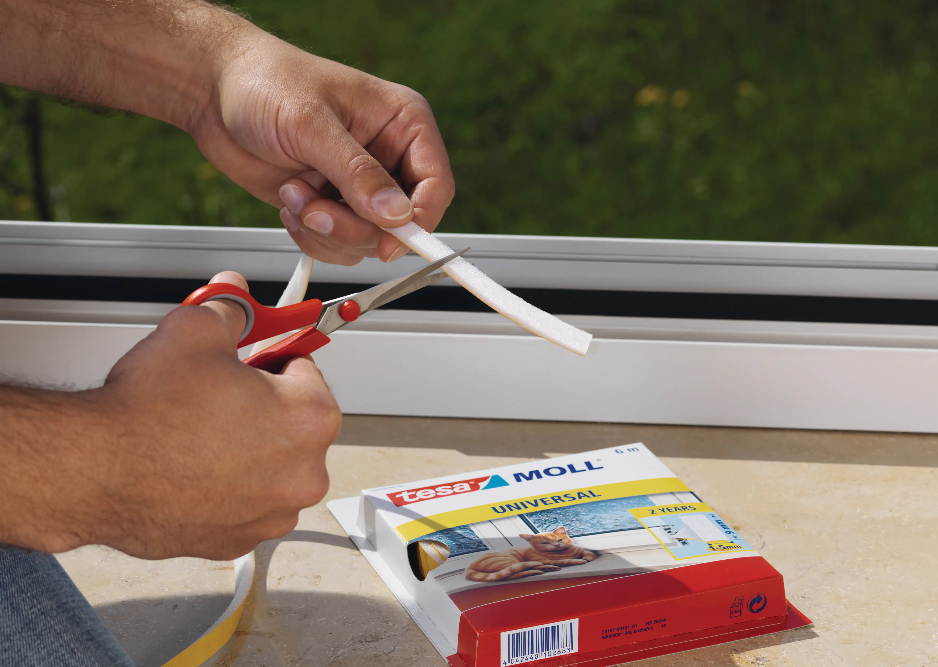 tesa Moll Schaumstoff Fensterdichtung 6 m, weiß