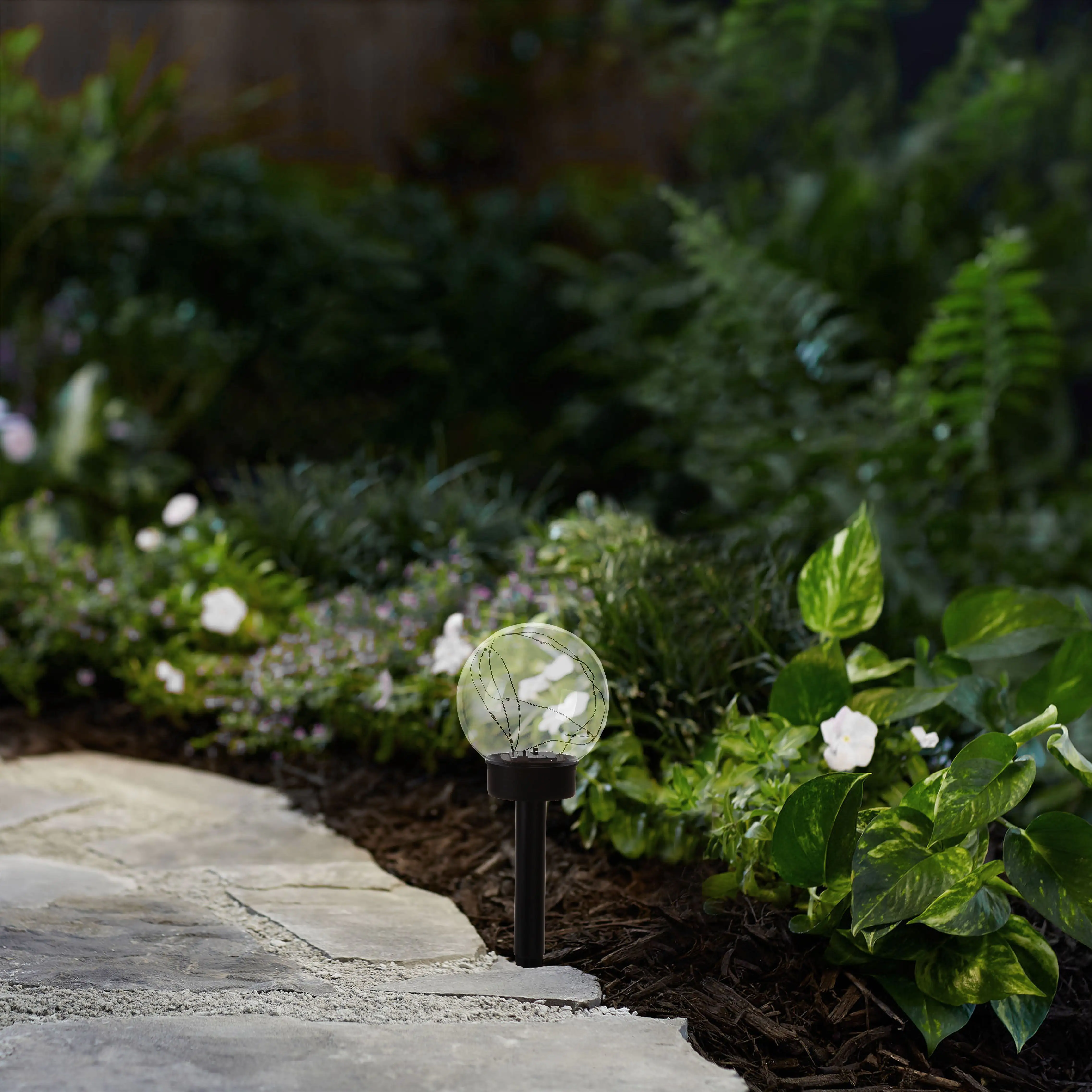 TrendLine LED Solarkugel mit Erdspieß