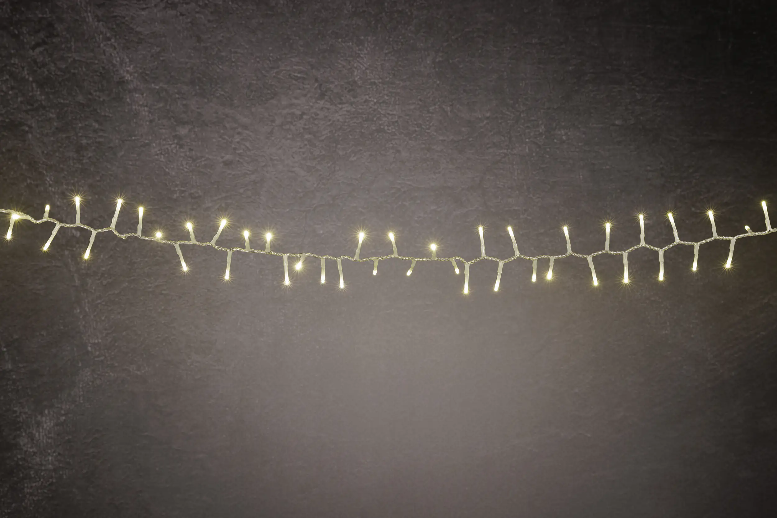 TrendLine LED-Lichterkette Premium Außen 10,7 m warmweiß-transparent mit Timer, Dimmer